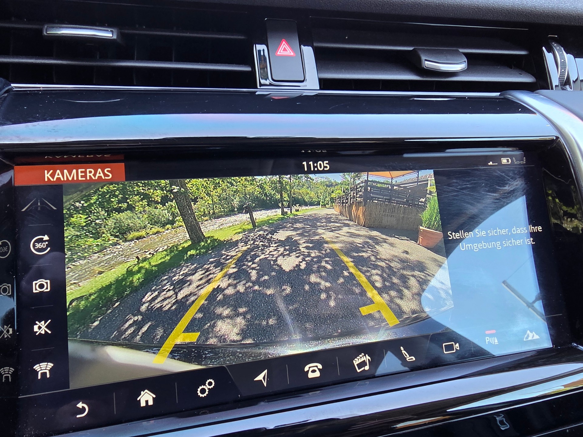 LAND ROVER Discovery Sport D180 2.0D TD4 ☆☆☆ 7 Sitze ☆☆☆ Inklusive frischer MFK ☆☆☆-image-17