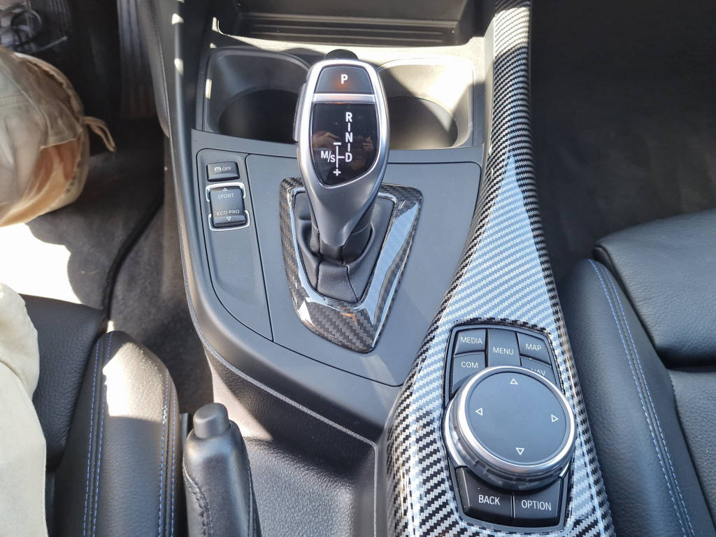 BMW M140i xDrive-image-10