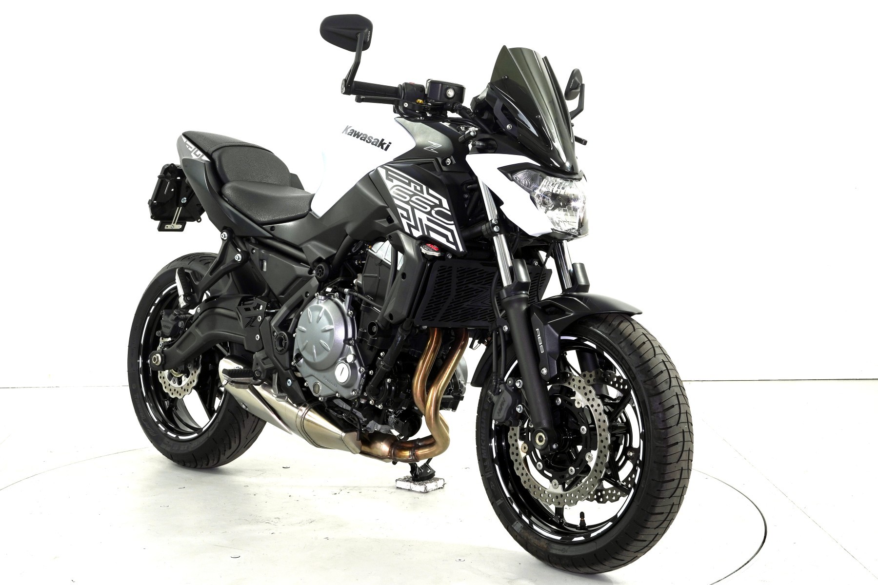 KAWASAKI Z 650 ABS-showroom-element-1