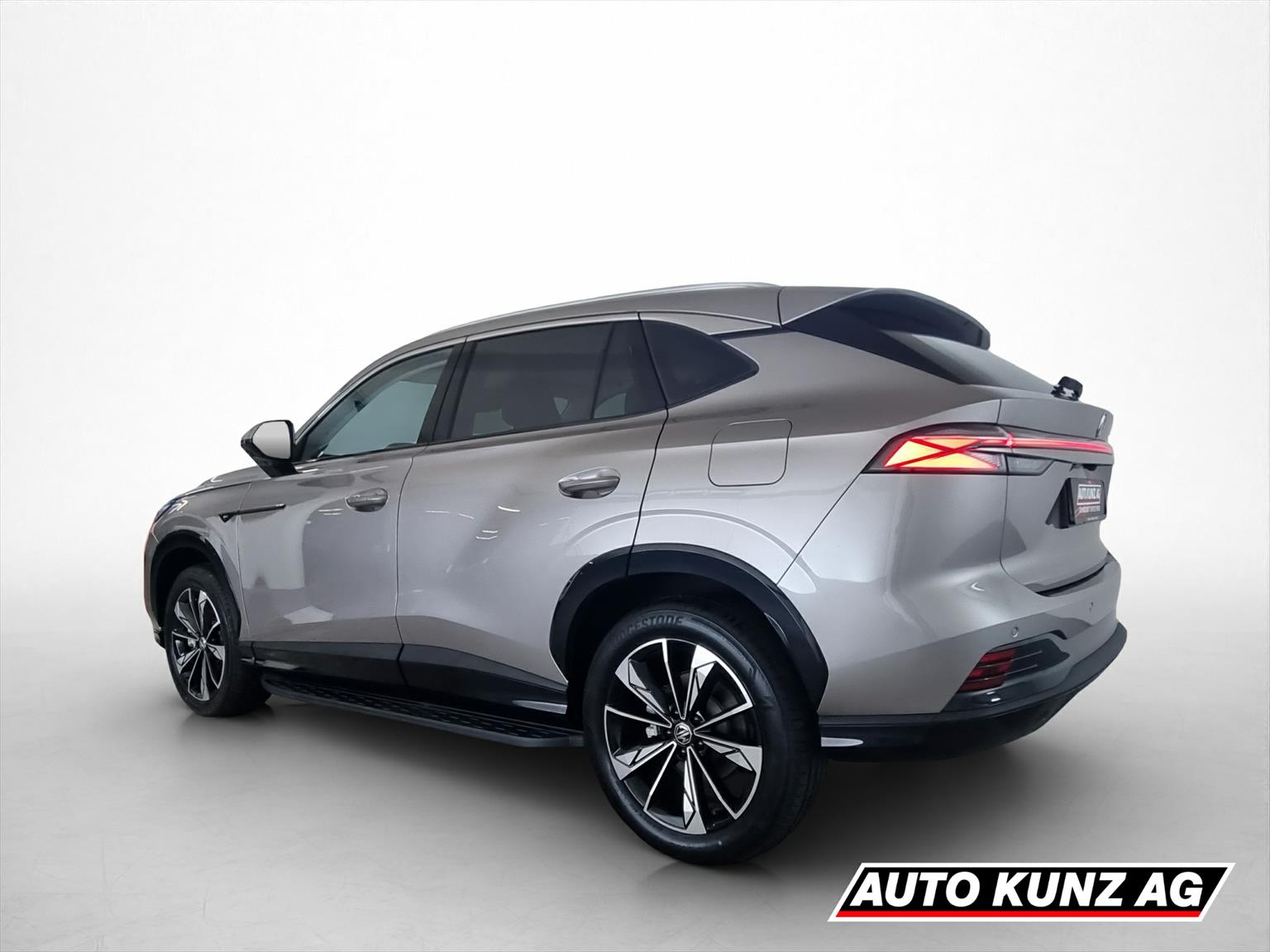 MG MG HS 1.5 T PHEV Luxury-image-3