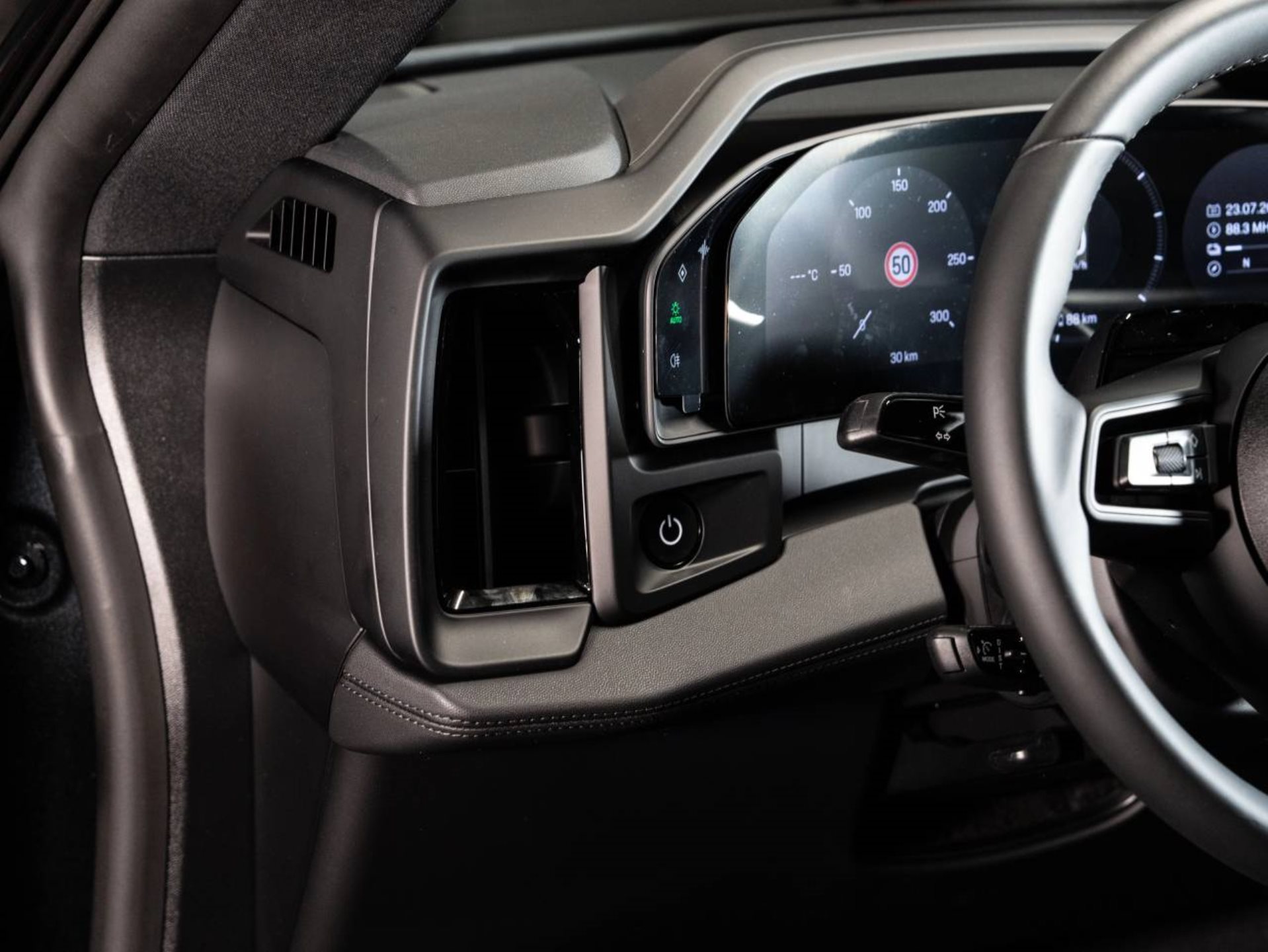 PORSCHE Cayenne S Coupé Electric-image-11