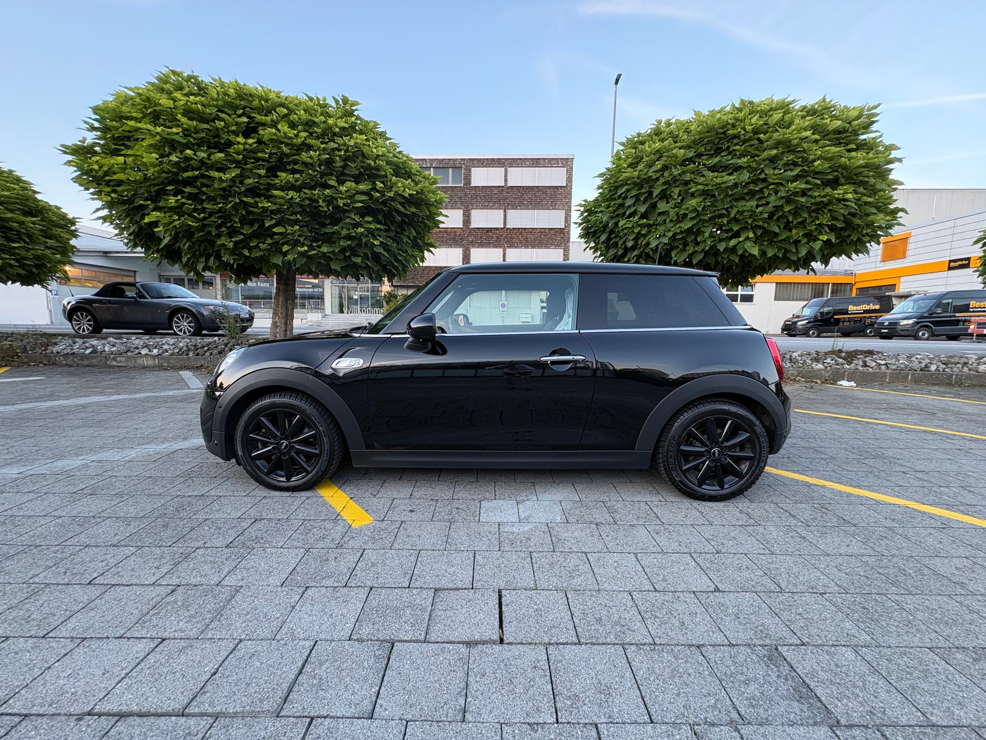 MINI 2.0i Cooper S SDKG-image-0