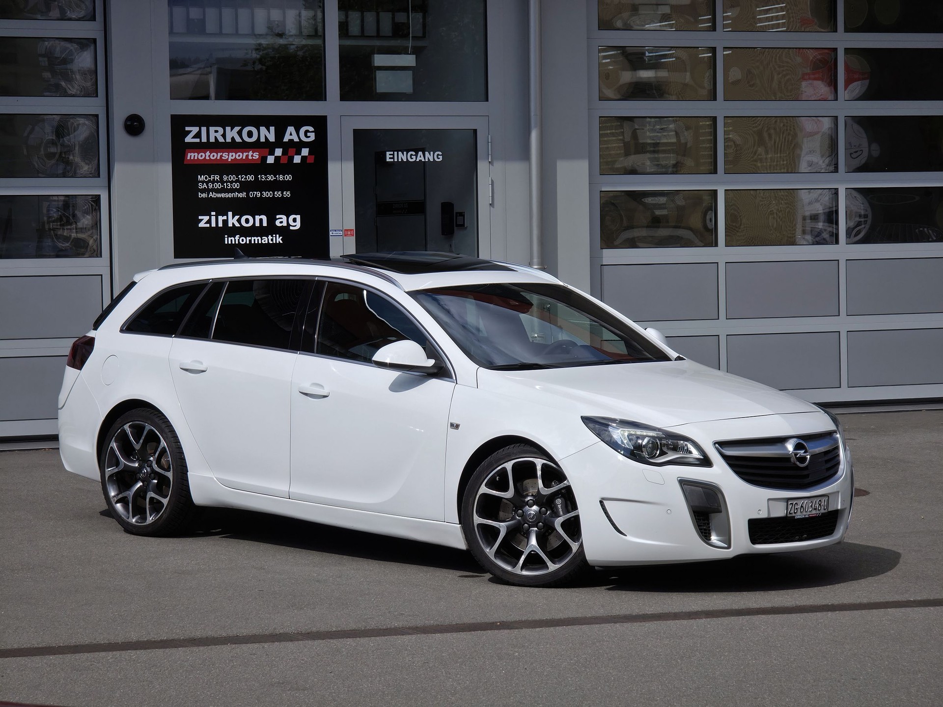 OPEL Insignia Sports Tourer 2.8 Turbo OPC 4WD Automatic-image-3