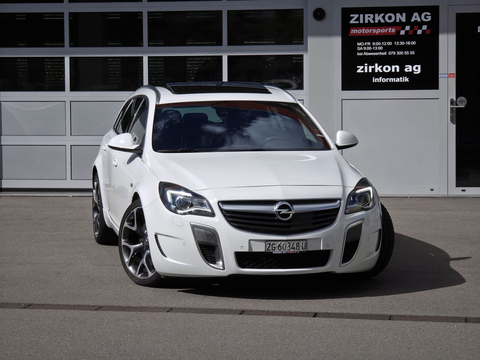 OPEL Insignia Sports Tourer 2.8 Turbo OPC 4WD Automatic-image-1
