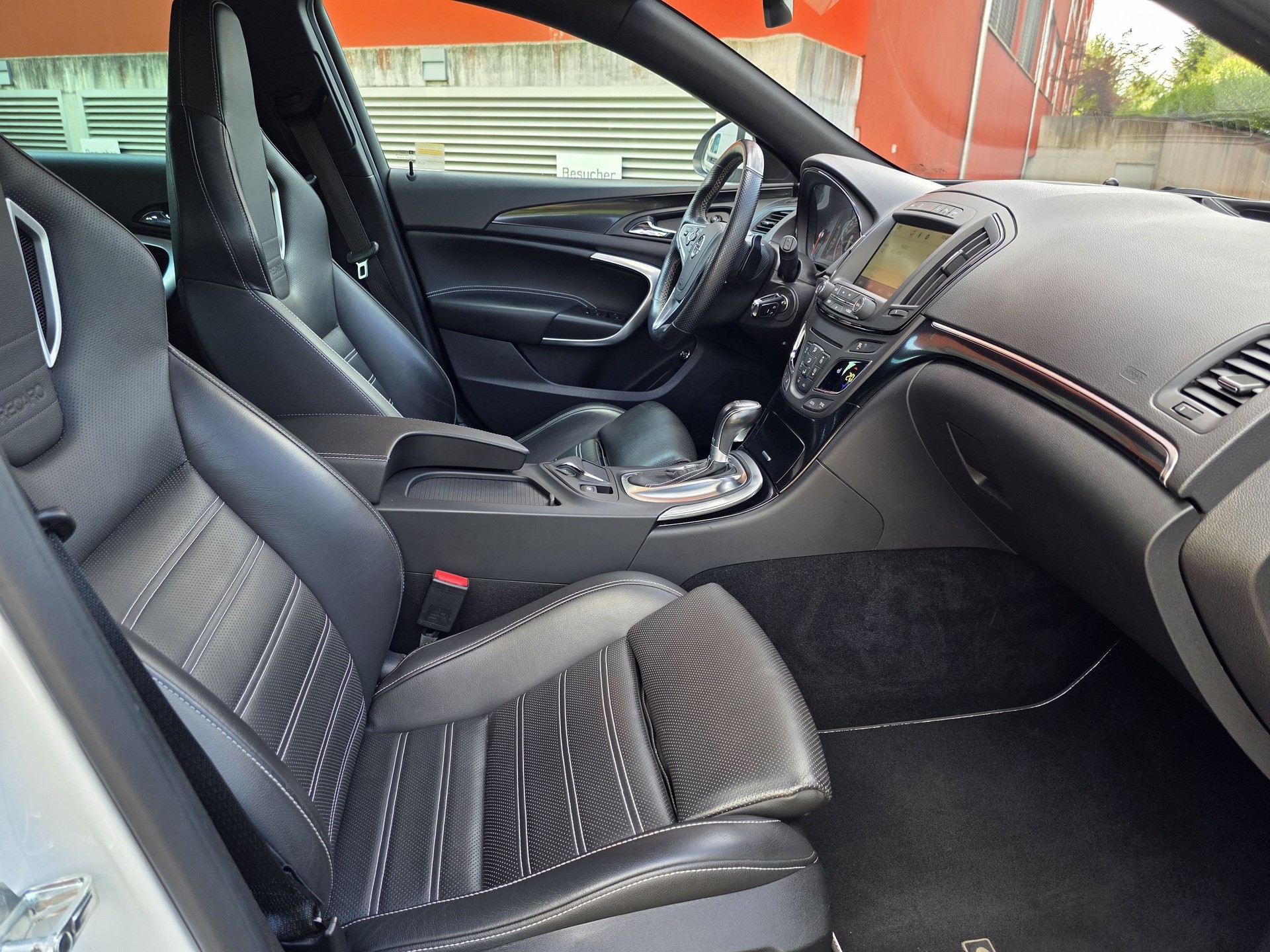 OPEL Insignia Sports Tourer 2.8 Turbo OPC 4WD Automatic-image-17