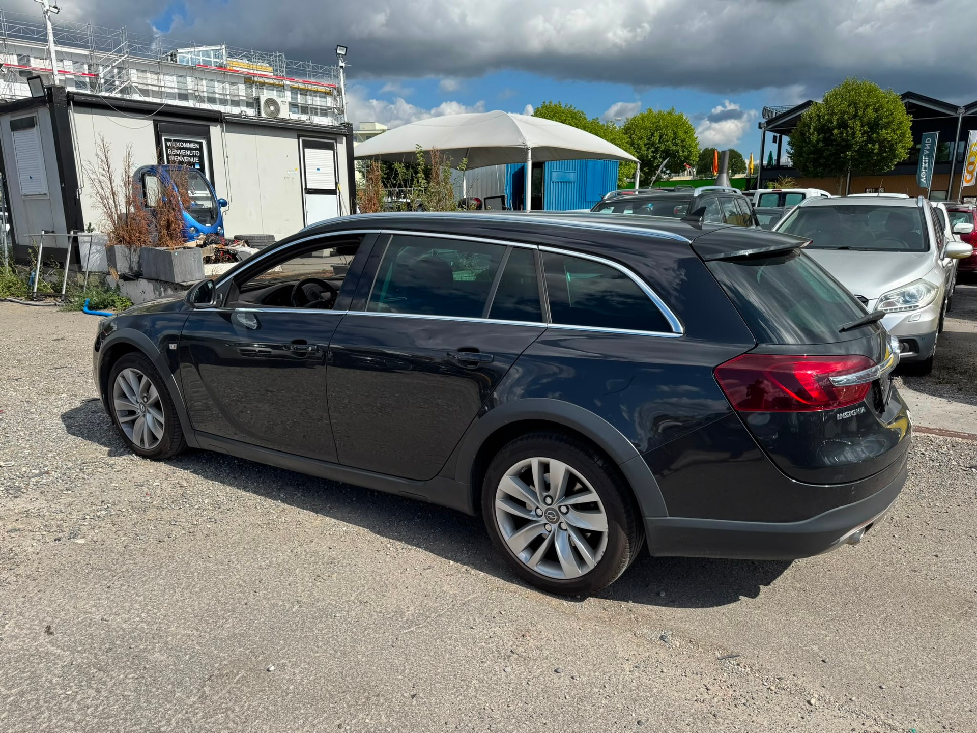 OPEL Insignia Country Tourer 2.0 Turbo 4WD Automatic-image-2