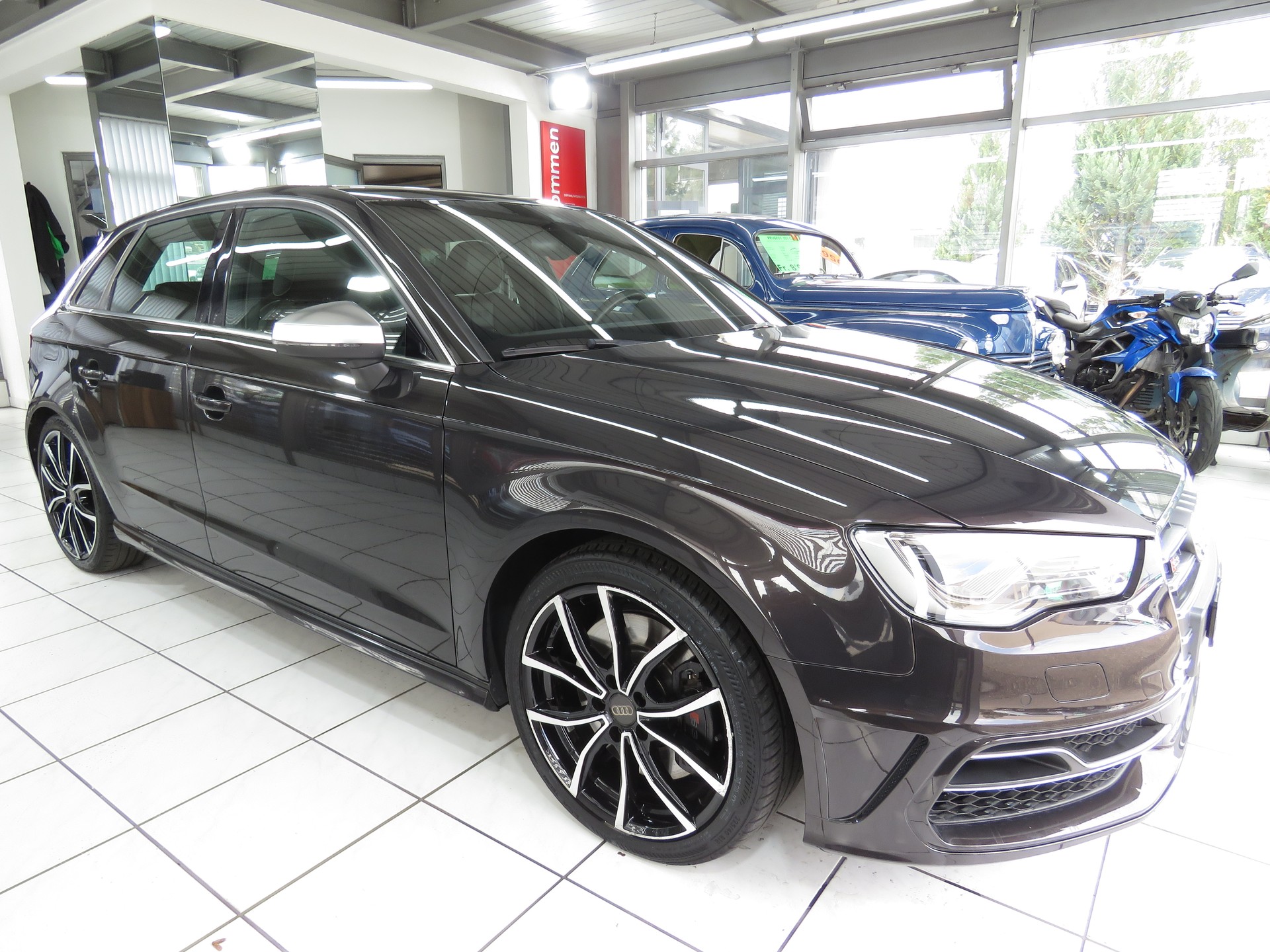 AUDI S3 Sportback 2.0 TFSI Quattro S-tronic (Automat)-showroom-element-2