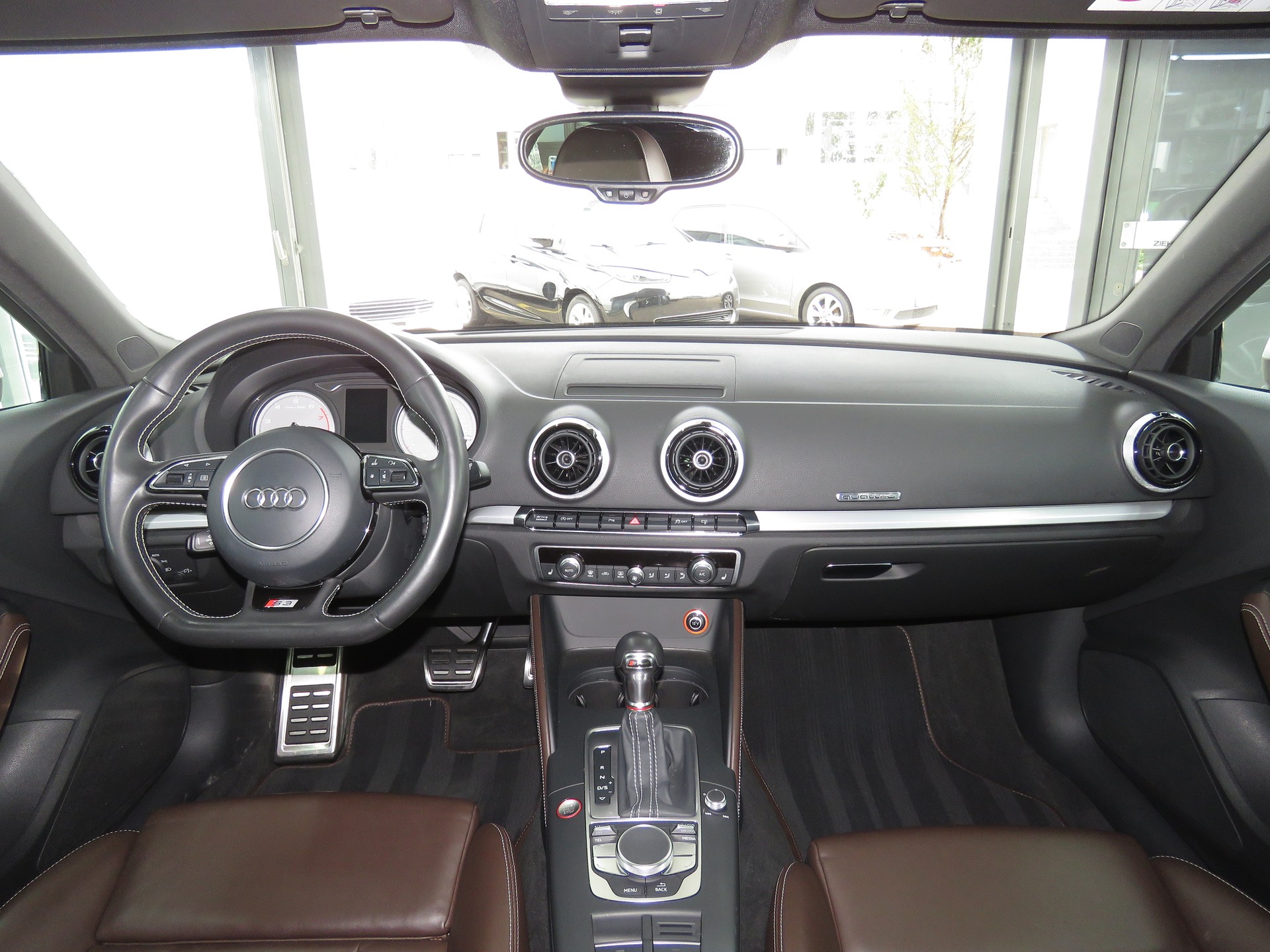 AUDI S3 Sportback 2.0 TFSI Quattro S-tronic (Automat)-image-14