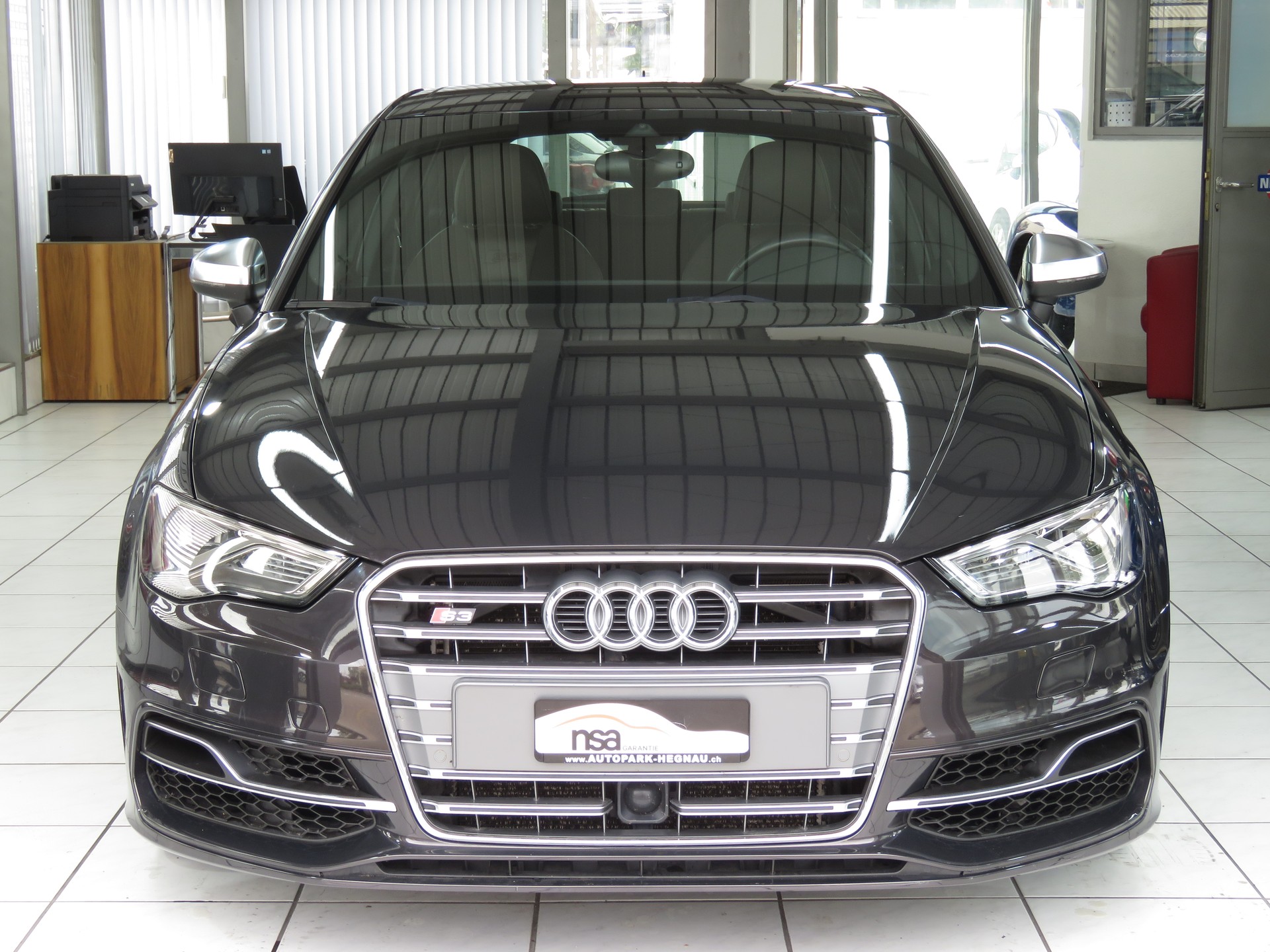 AUDI S3 Sportback 2.0 TFSI Quattro S-tronic (Automat)-showroom-element-1