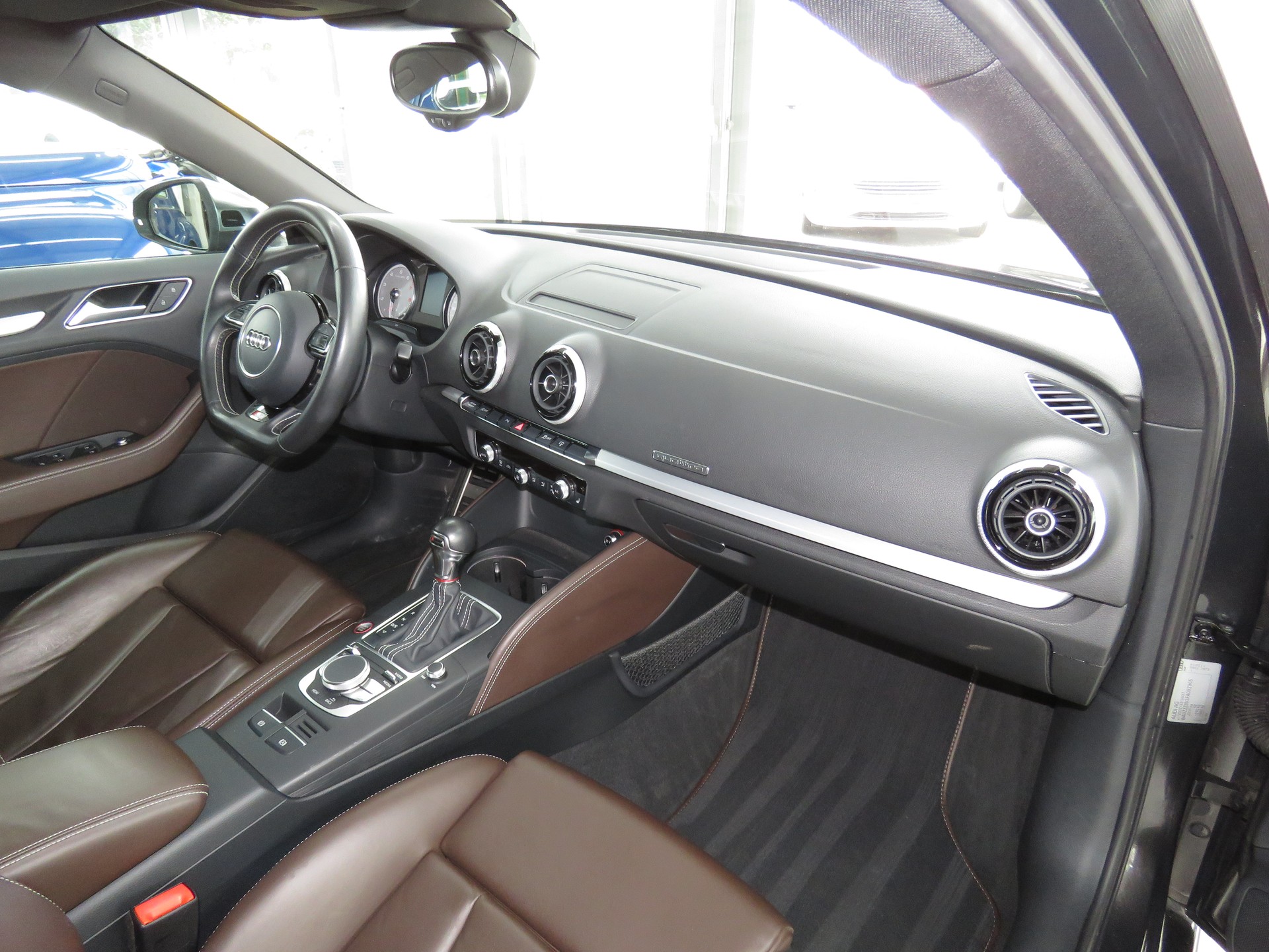AUDI S3 Sportback 2.0 TFSI Quattro S-tronic (Automat)-image-11