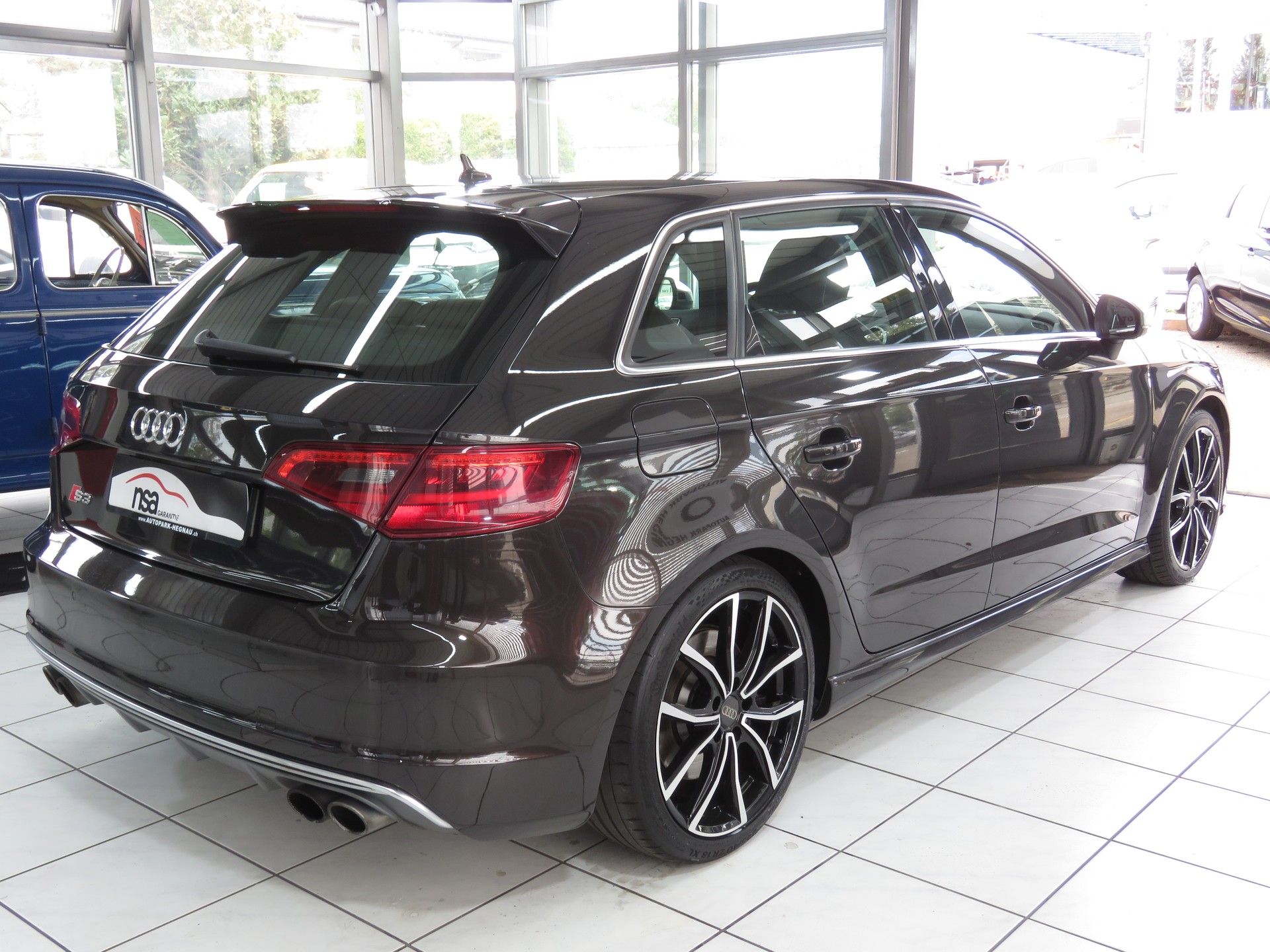 AUDI S3 Sportback 2.0 TFSI Quattro S-tronic (Automat)-showroom-element-3