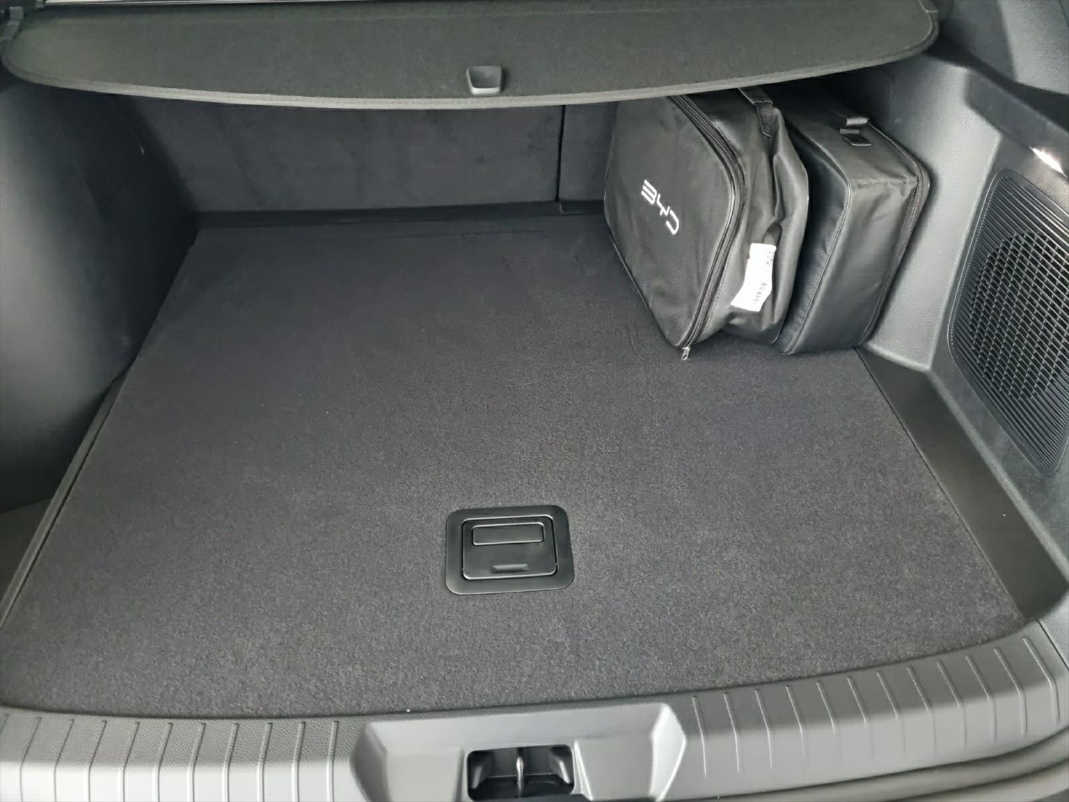 BYD Seal U DM-i Design AWD AHK-image-13