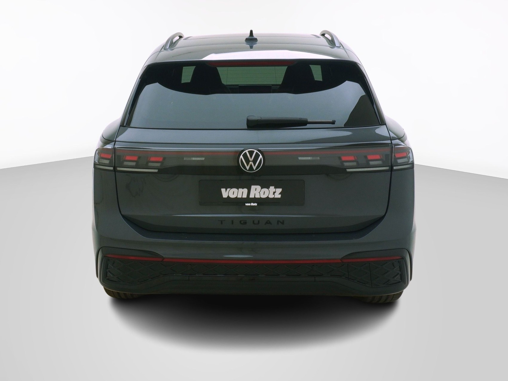 VW Tiguan 2.0 TSI R-Line 4motion-image-2