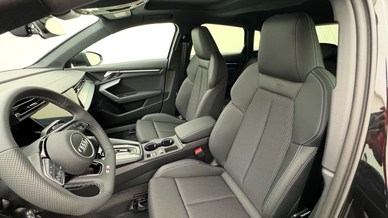 AUDI A3 Sportback TFSI 110 kW S line S tronic-image-4