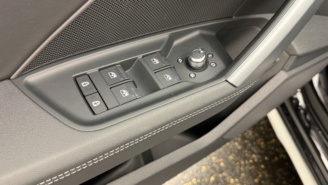 AUDI A3 Sportback TFSI 110 kW S line S tronic-image-8