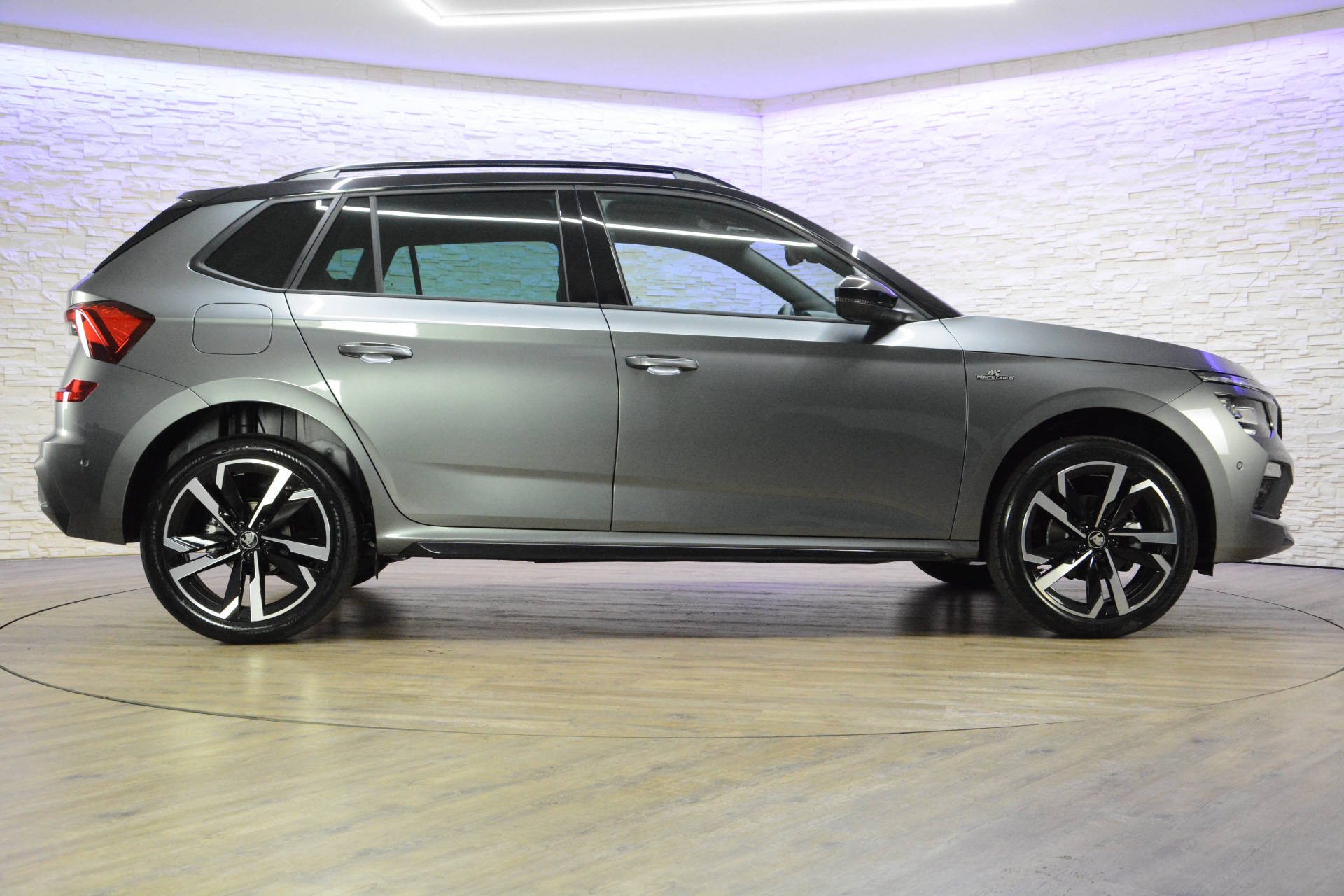 SKODA Kamiq 1.5 TSI Monte Carlo DSG-image-3