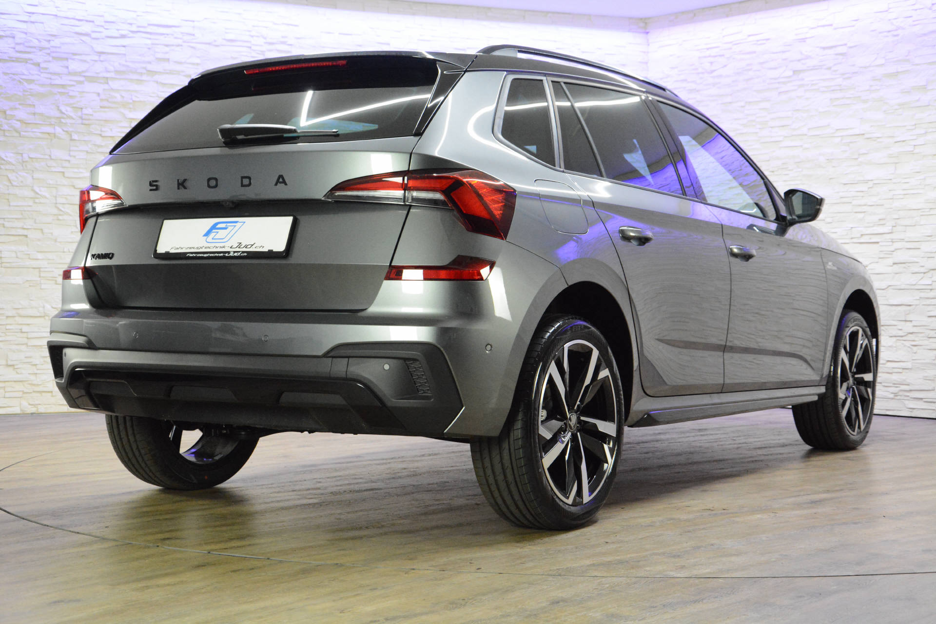 SKODA Kamiq 1.5 TSI Monte Carlo DSG-image-4