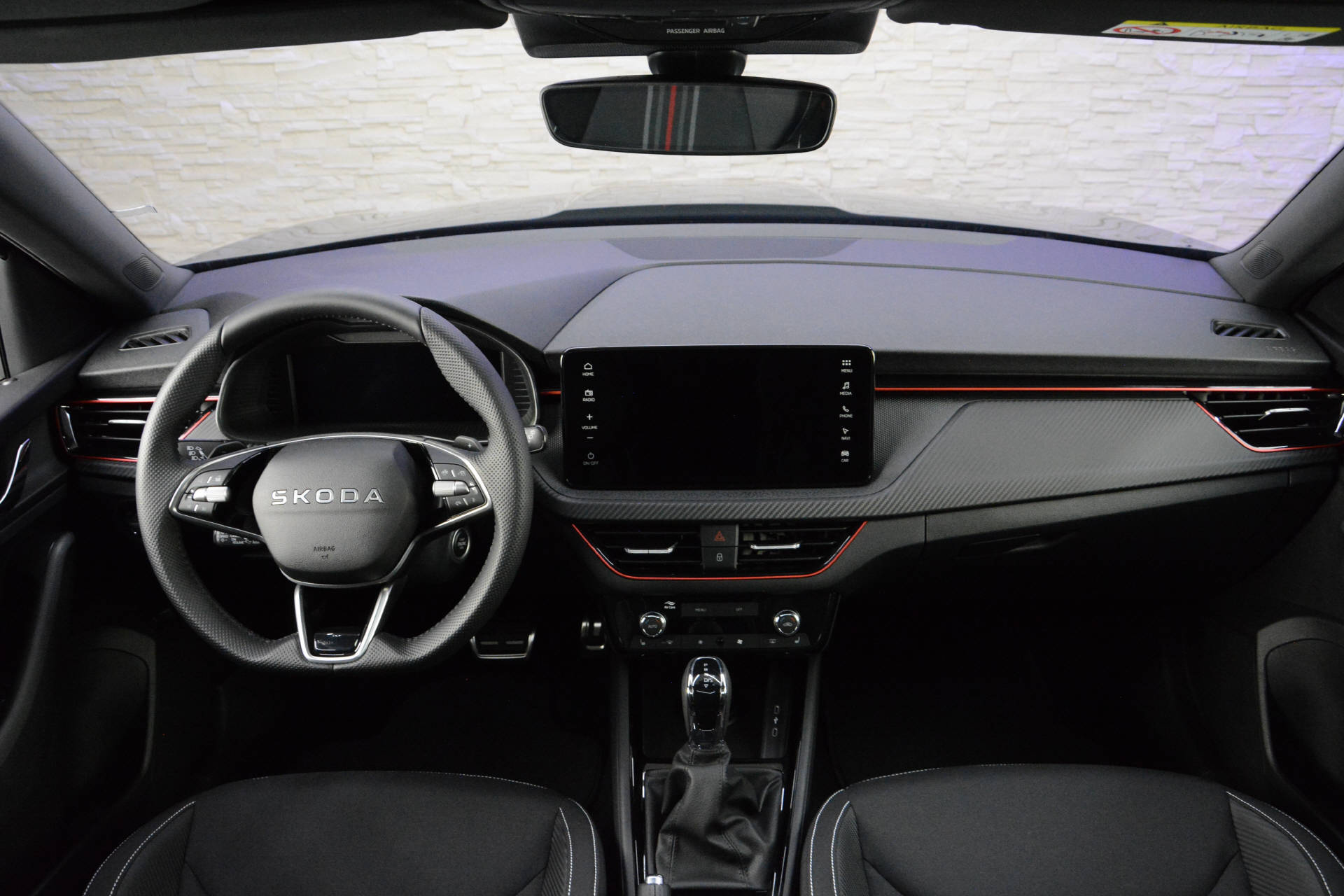 SKODA Kamiq 1.5 TSI Monte Carlo DSG-image-11