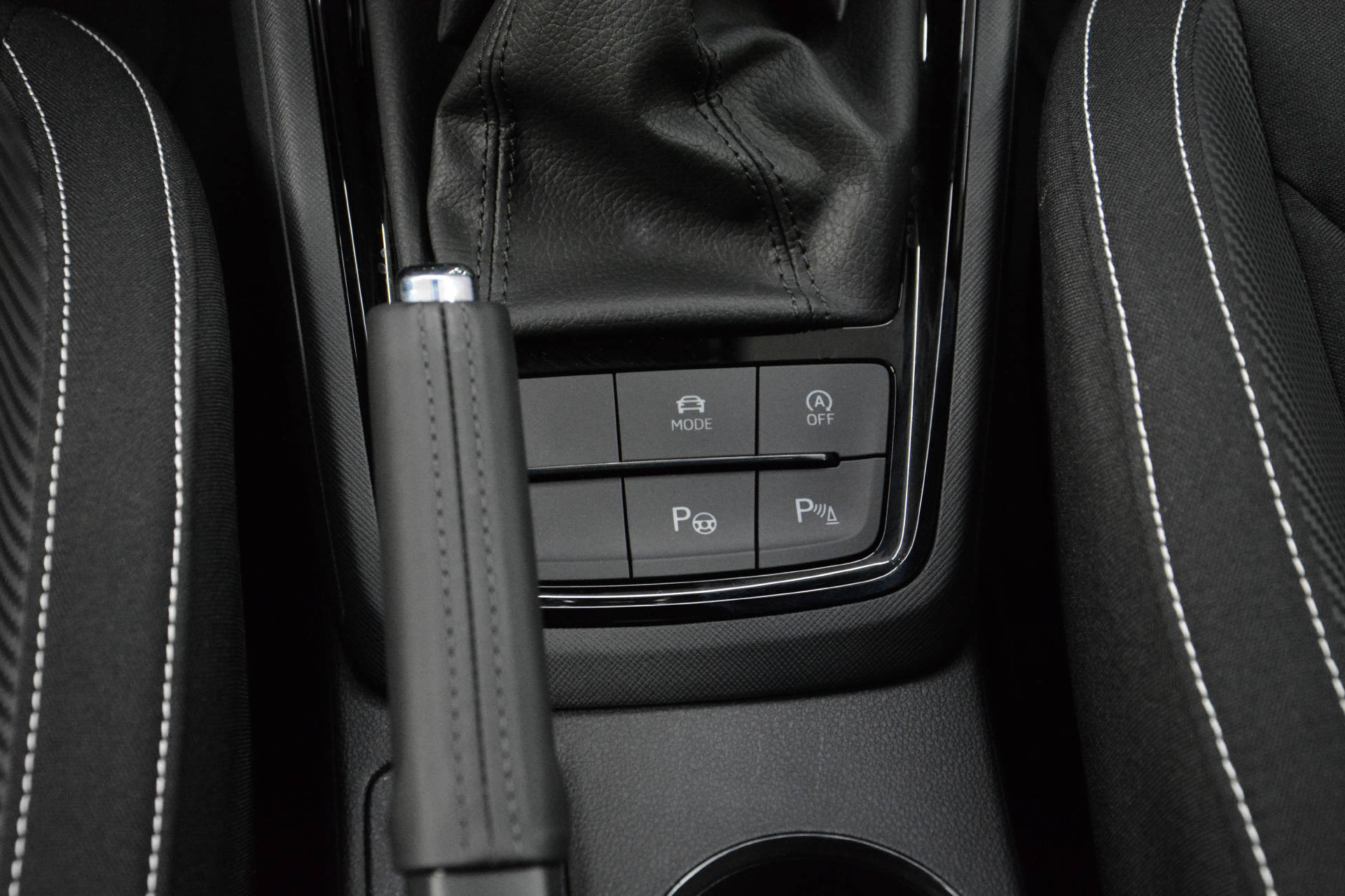 SKODA Kamiq 1.5 TSI Monte Carlo DSG-image-15