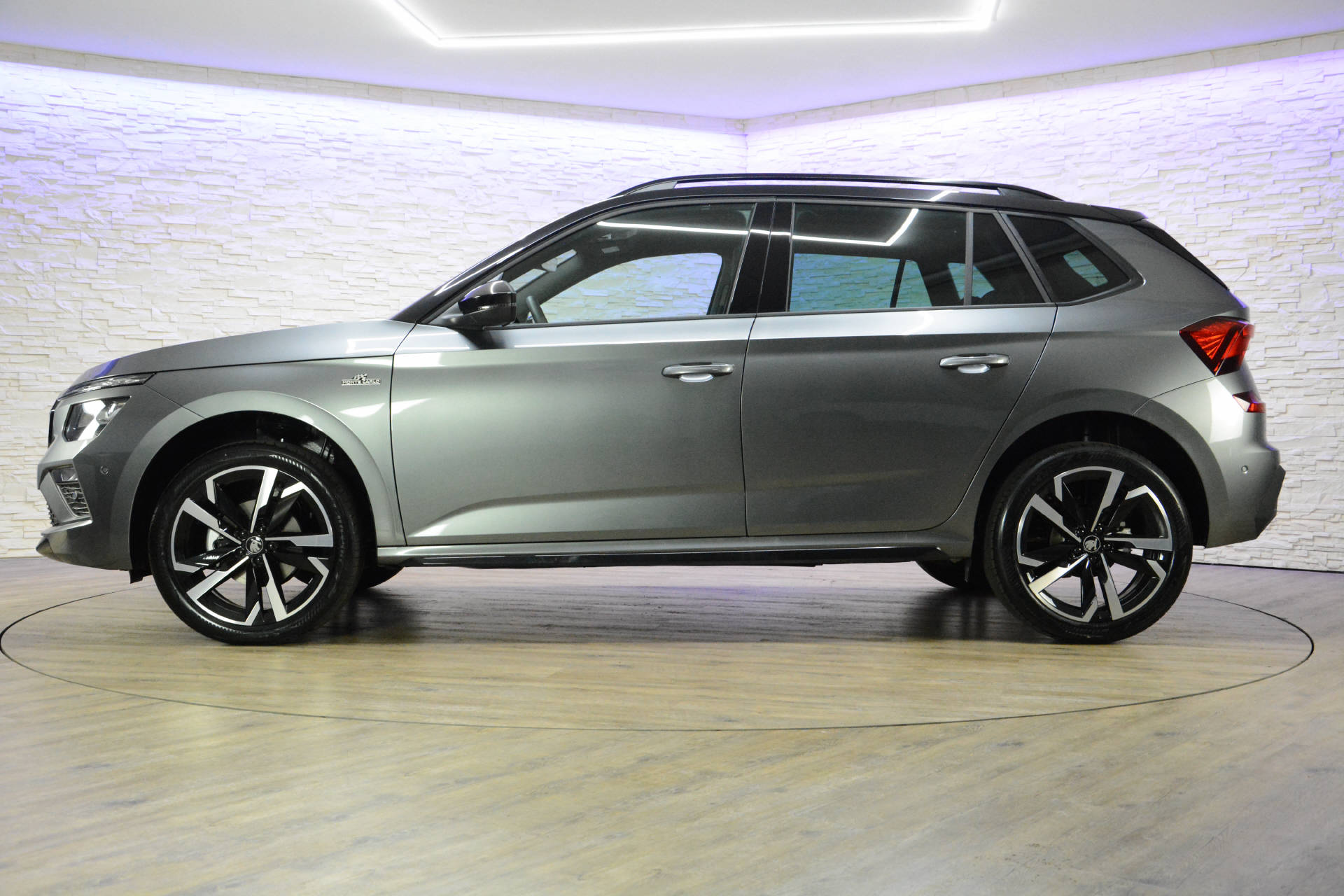 SKODA Kamiq 1.5 TSI Monte Carlo DSG-image-2