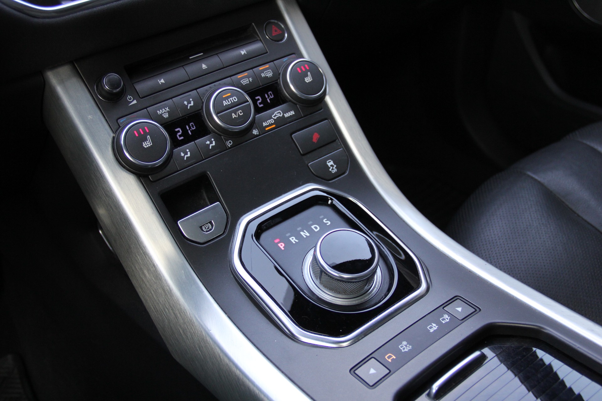 LAND ROVER Range Rover Evoque 2.2 SD4 Dynamic AT6 **360°-KAMERA** **PANORAMADACH** **FRISCH-AB-MFK**-image-12