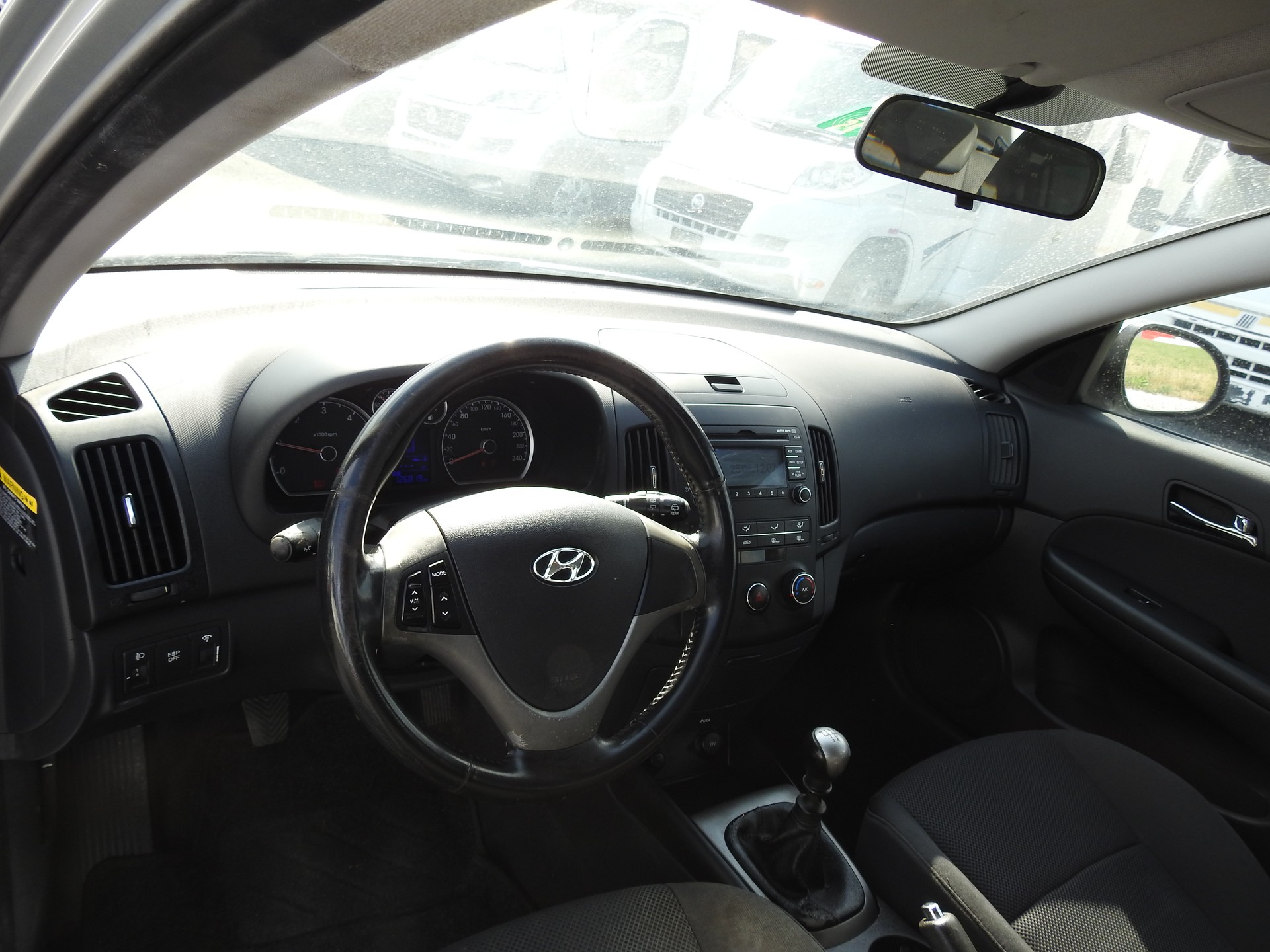 HYUNDAI i30 Wagon 1.6 CRDi CW Style-image-11