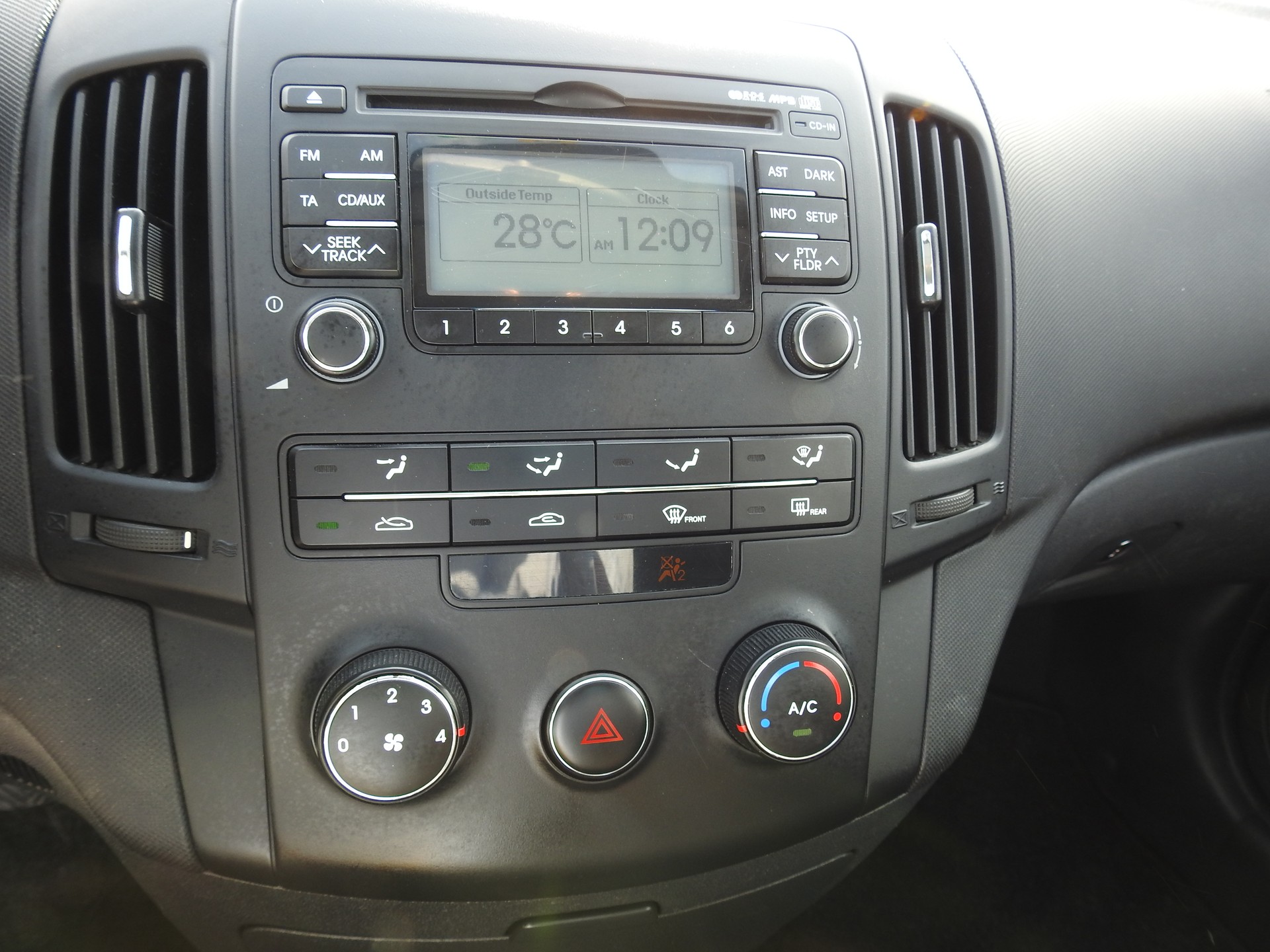 HYUNDAI i30 Wagon 1.6 CRDi CW Style-image-20