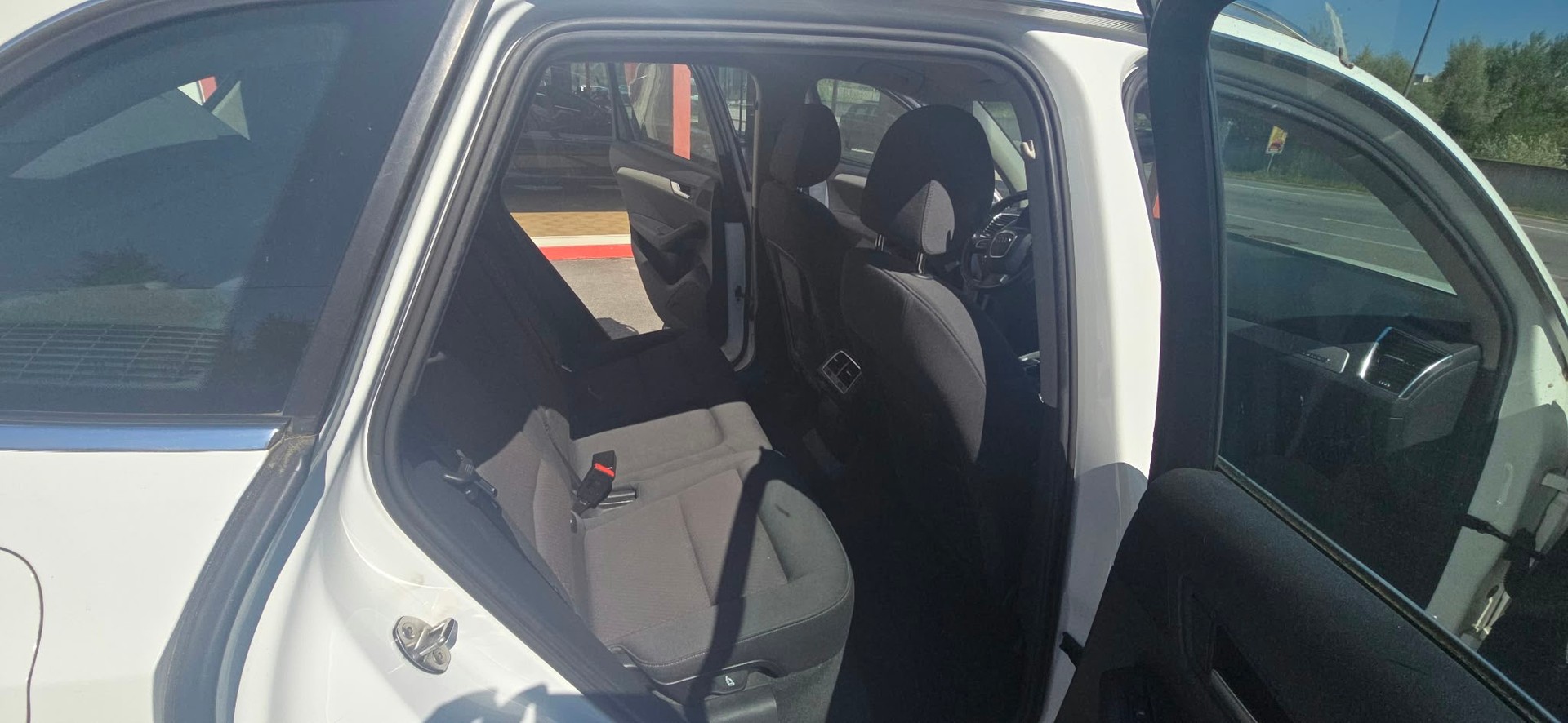 AUDI Q5 2.0 TFSI quattro-image-7