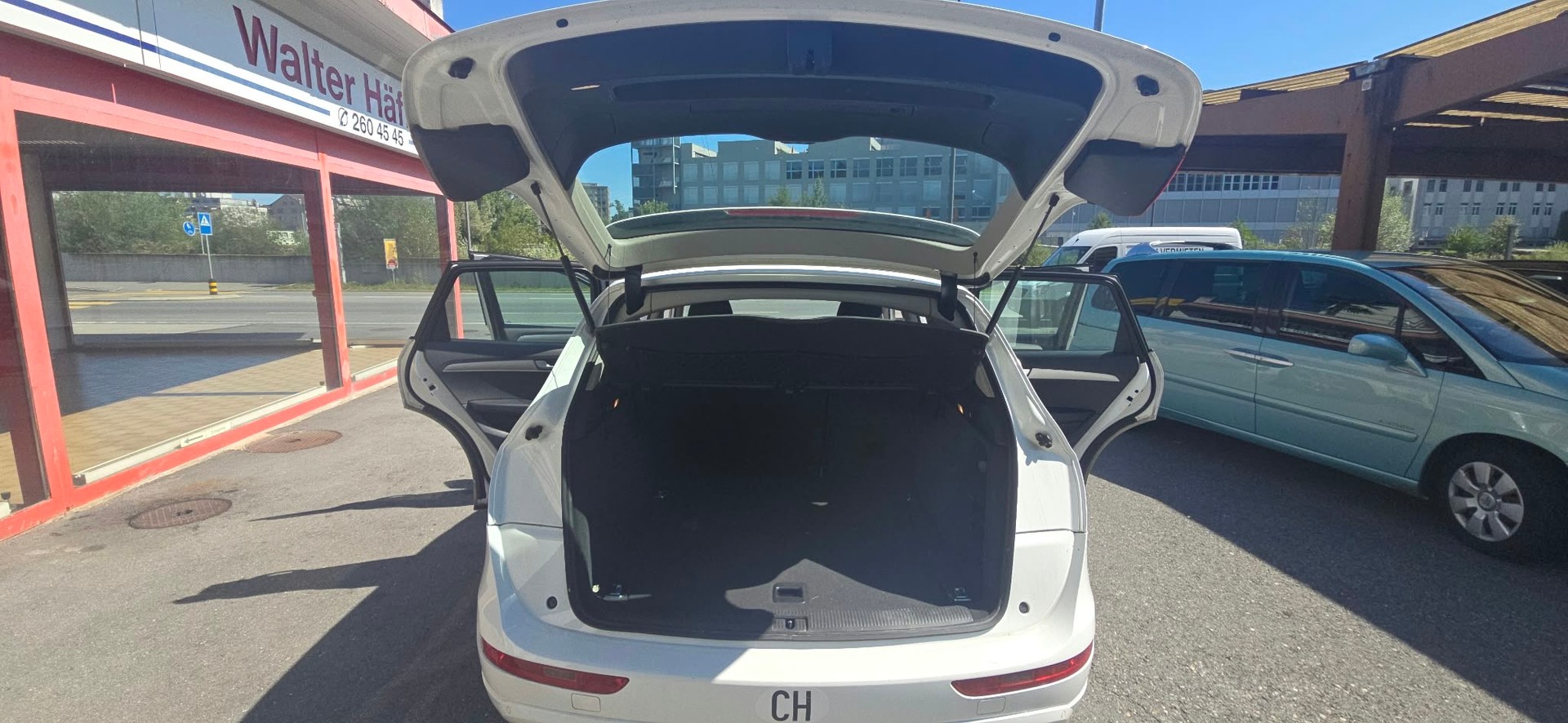 AUDI Q5 2.0 TFSI quattro-image-6