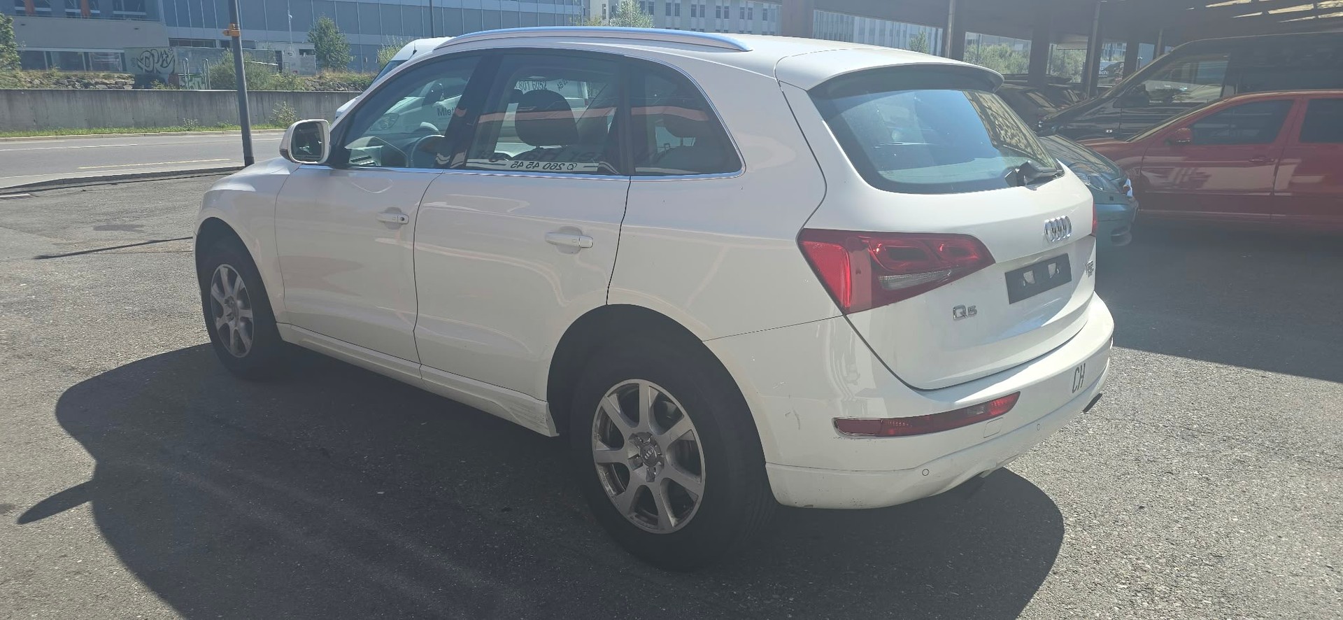AUDI Q5 2.0 TFSI quattro-image-5