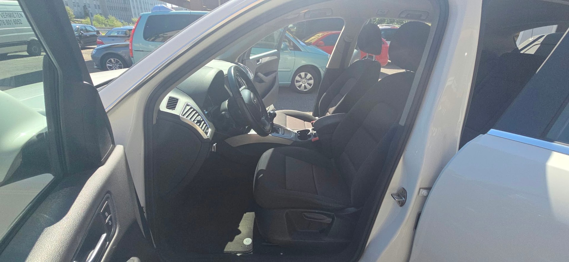 AUDI Q5 2.0 TFSI quattro-image-10