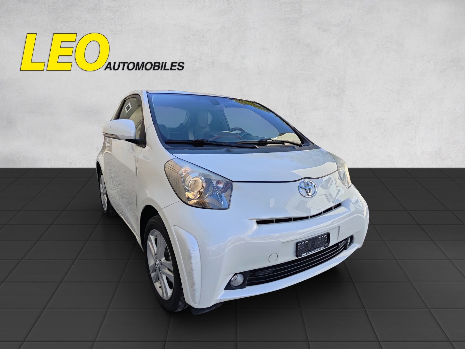 TOYOTA iQ 1.33 Dual VVT-i Linea Sol Premium Multidrive 98 PS