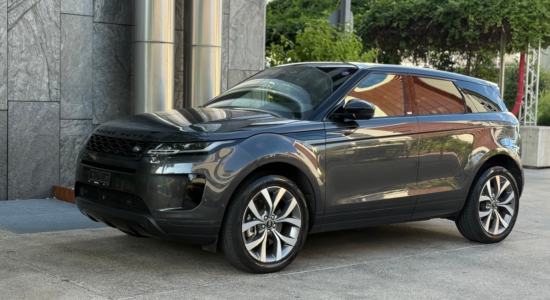 LAND ROVER Range Rover Evoque R-Dynamic P 300e SE AT8-image-1