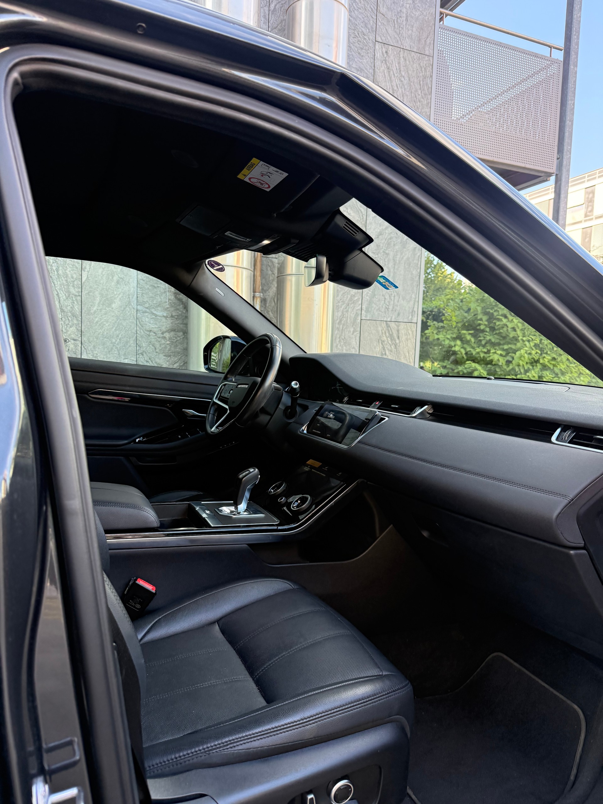 LAND ROVER Range Rover Evoque R-Dynamic P 300e SE AT8-image-9