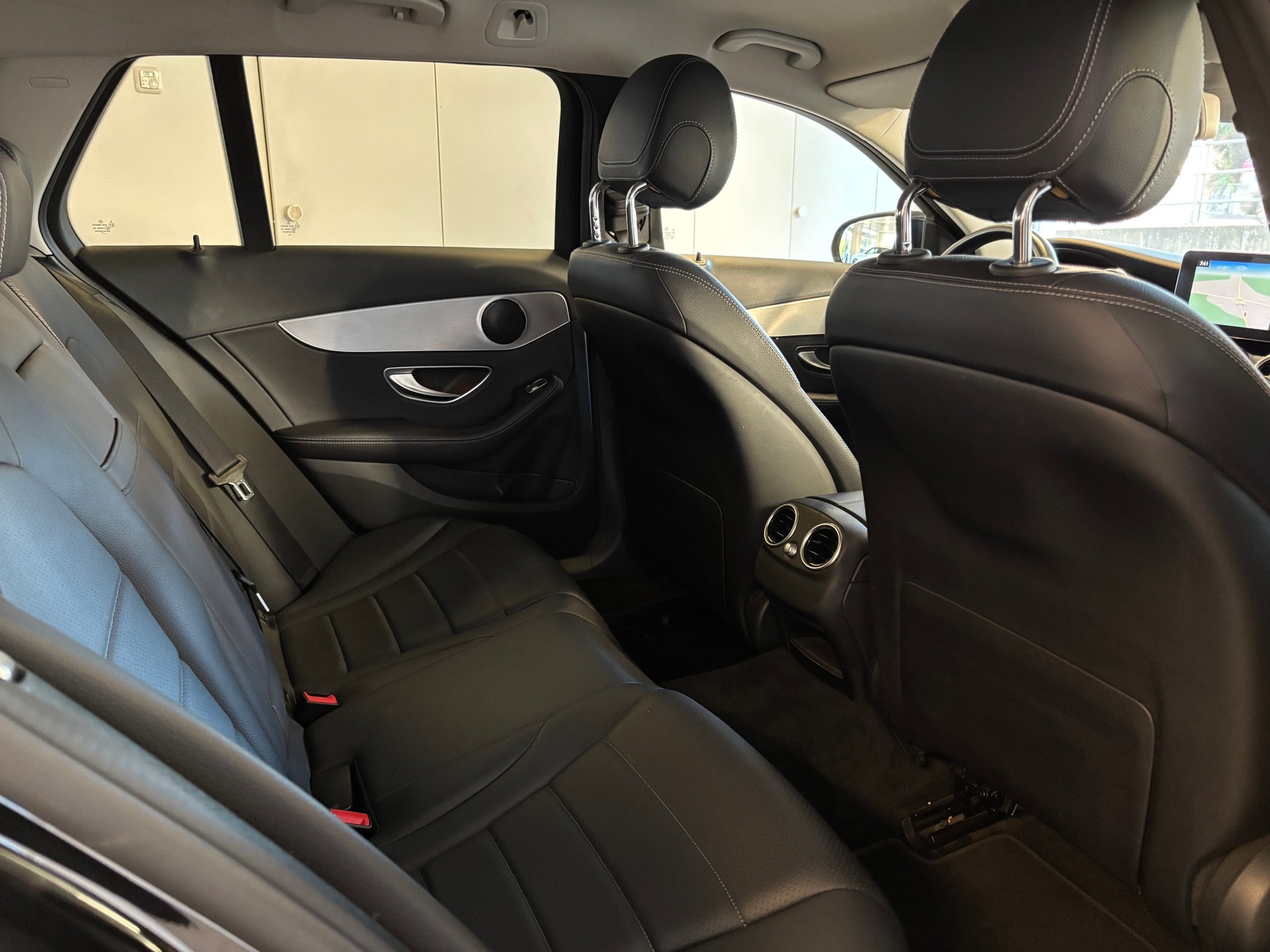 MERCEDES-BENZ C 250 d Swiss Star Avantgarde 4Matic 9G-Tronic-image-10