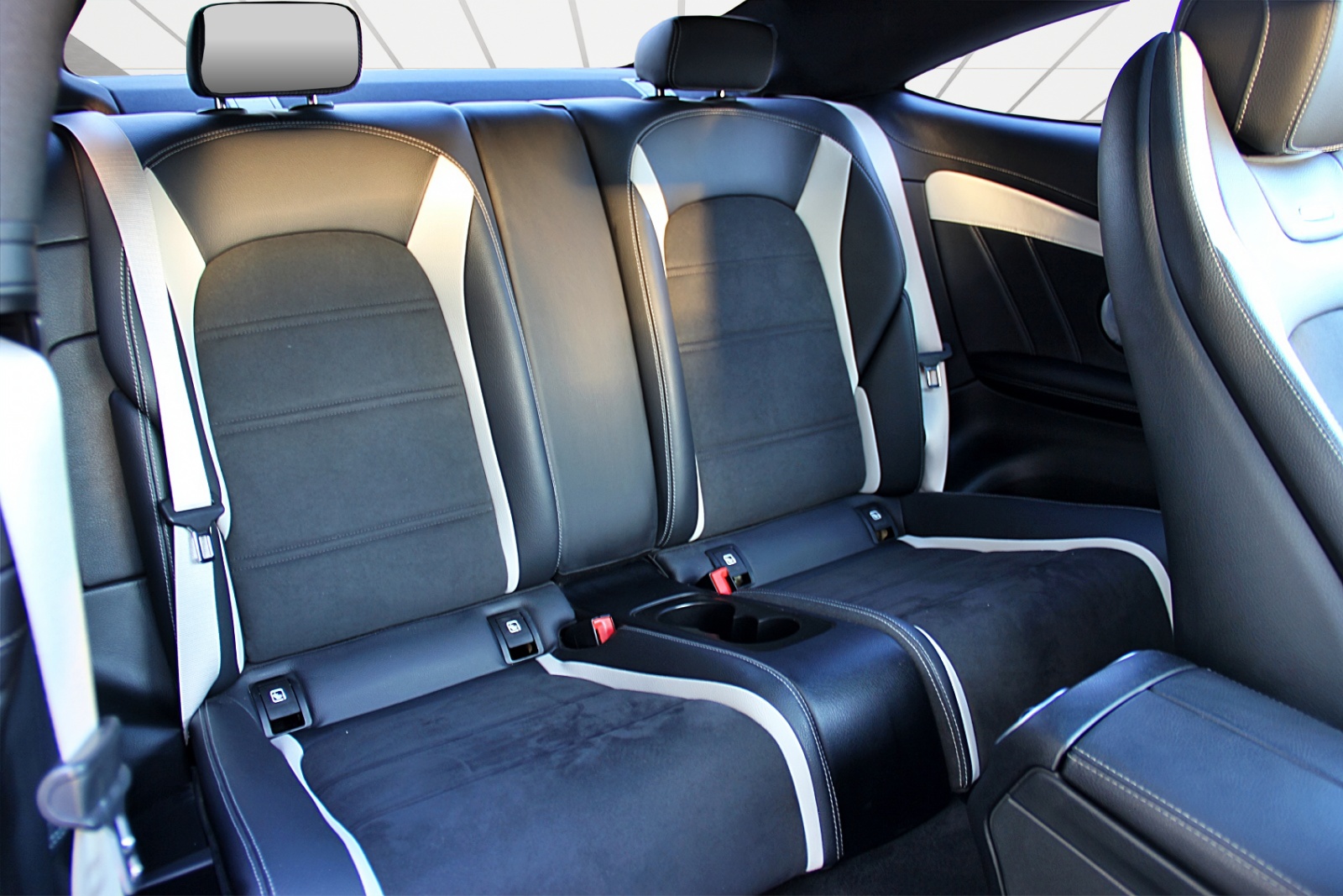 MERCEDES-BENZ C 63 S AMG Speedshift-image-10