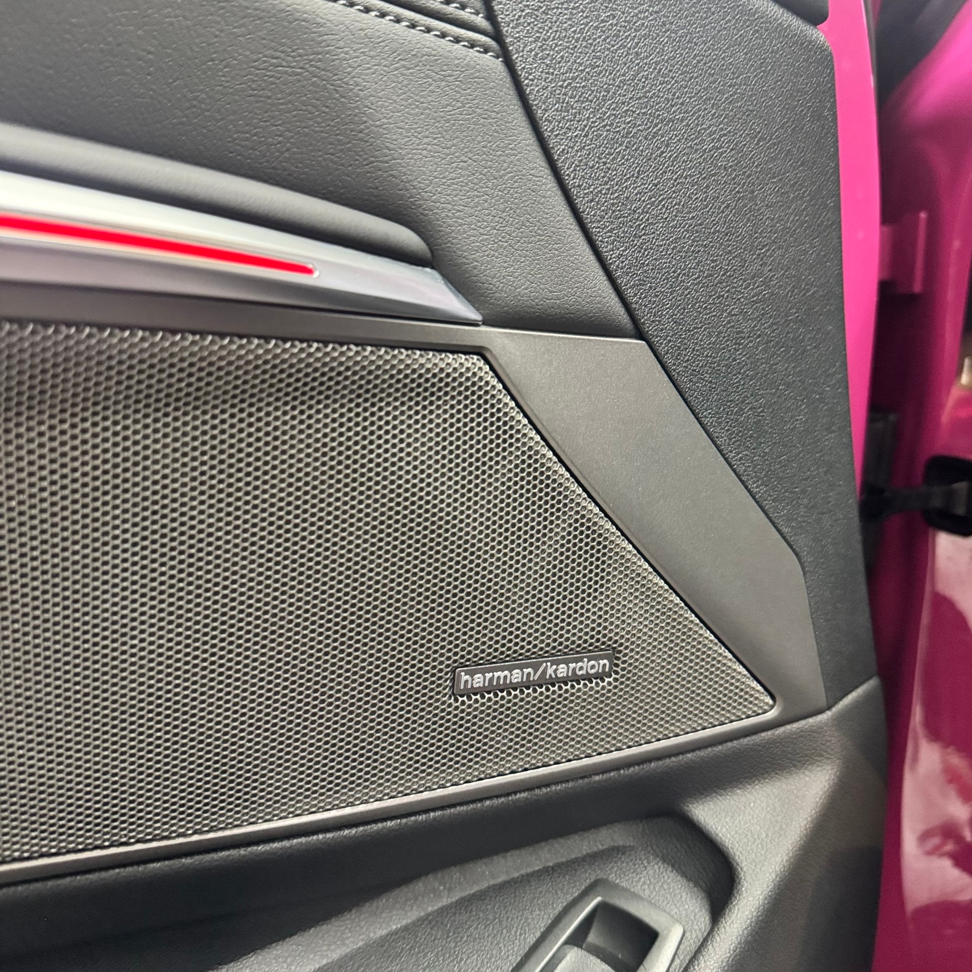 BMW M3 Touring xDrive Competition M * Ruby Star *-image-12
