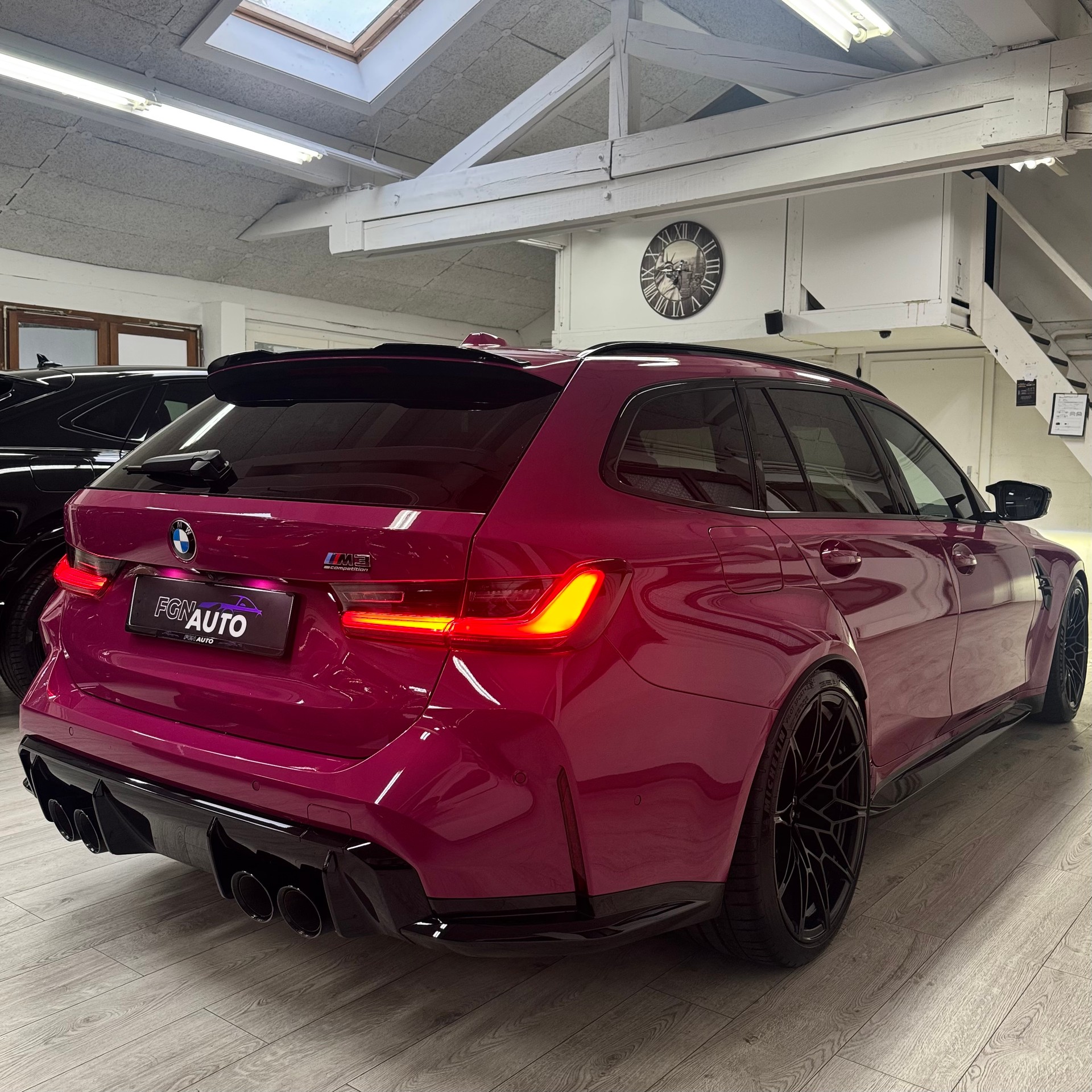 BMW M3 Touring xDrive Competition M * Ruby Star *-image-4