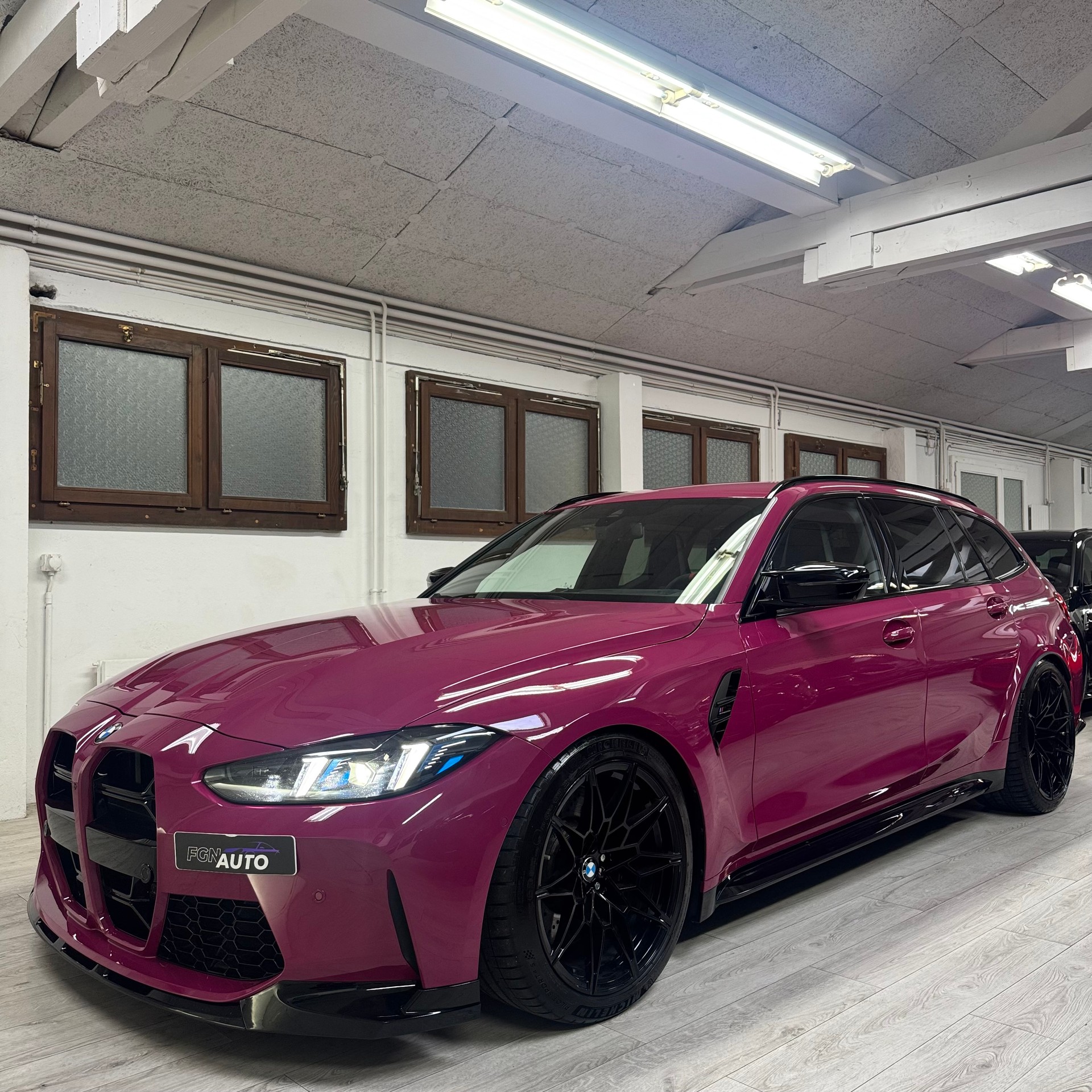 BMW M3 Touring xDrive Competition M * Ruby Star *-image-0