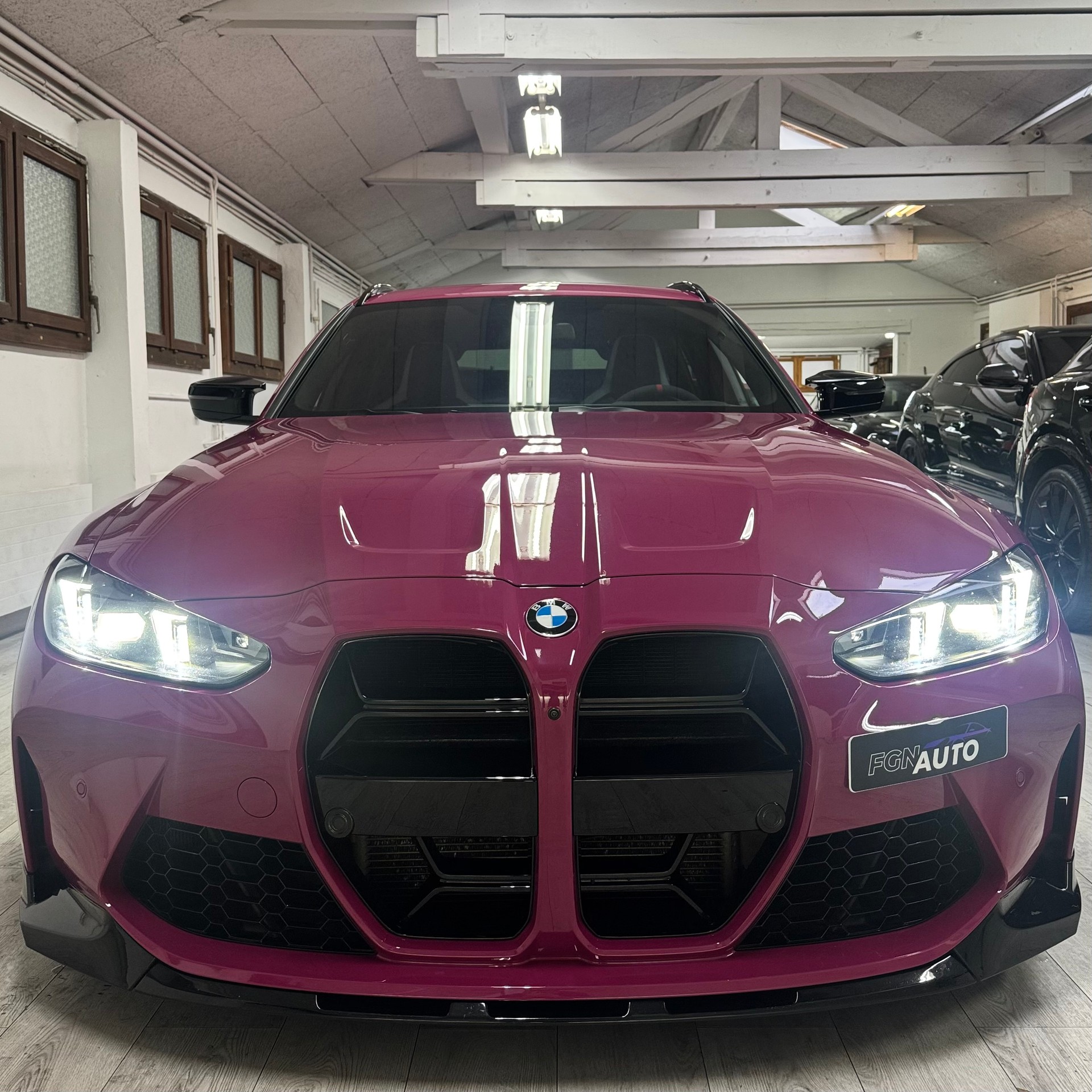 BMW M3 Touring xDrive Competition M * Ruby Star *-image-2