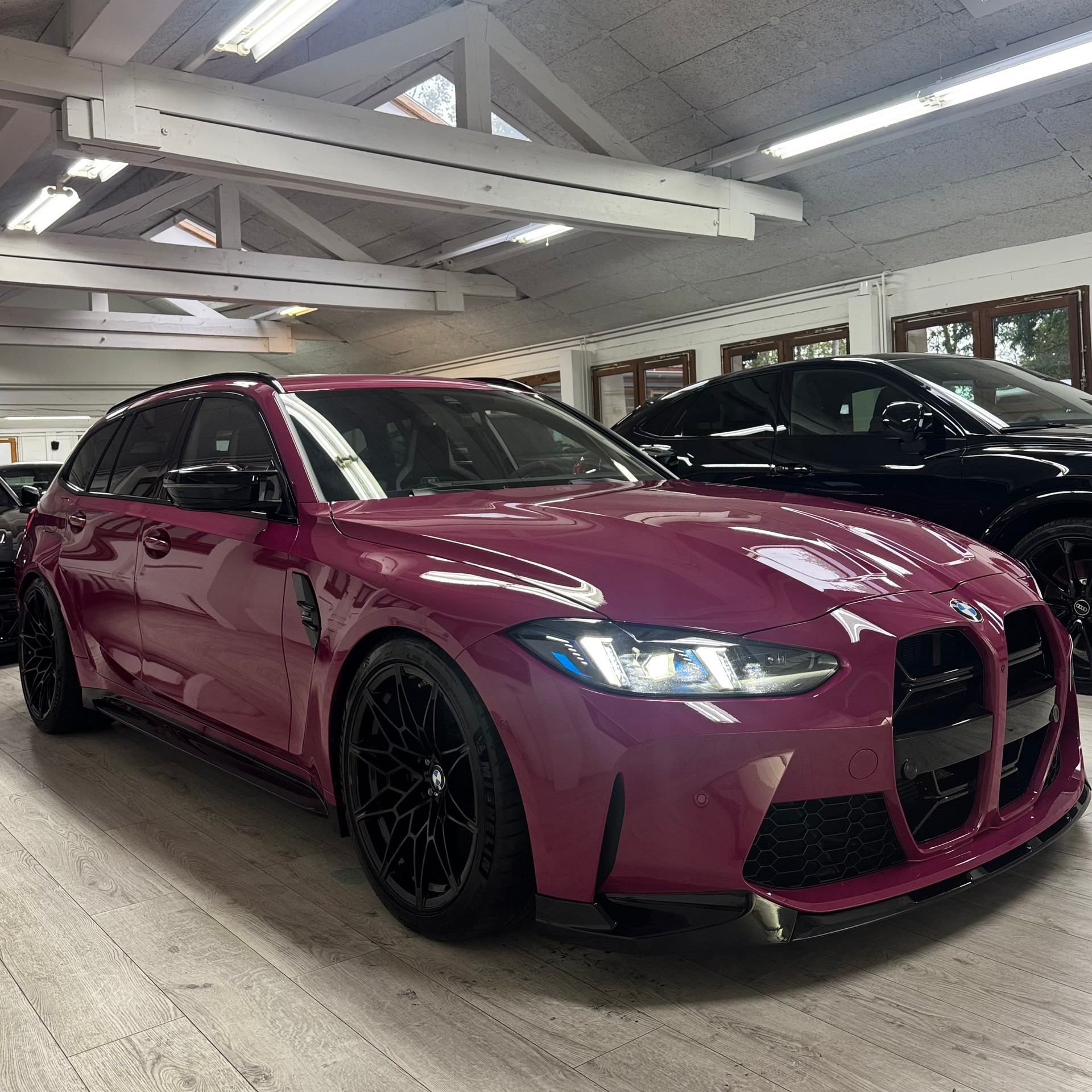 BMW M3 Touring xDrive Competition M * Ruby Star *-image-3