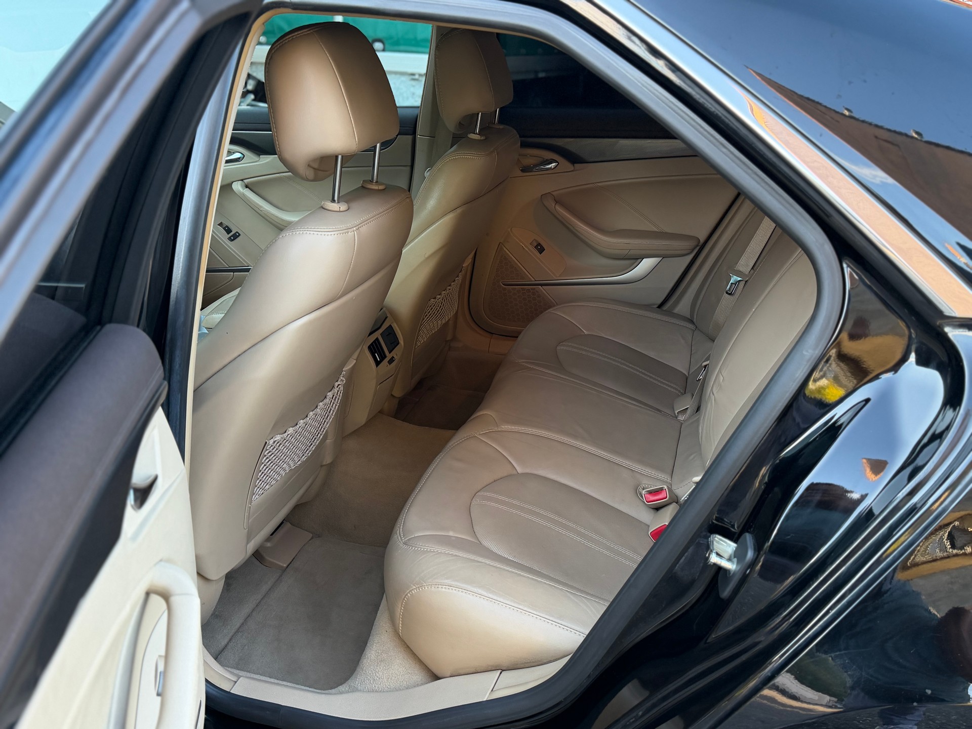 CADILLAC CTS Sedan 3.6 AWD Sport Luxury Automatic-image-9