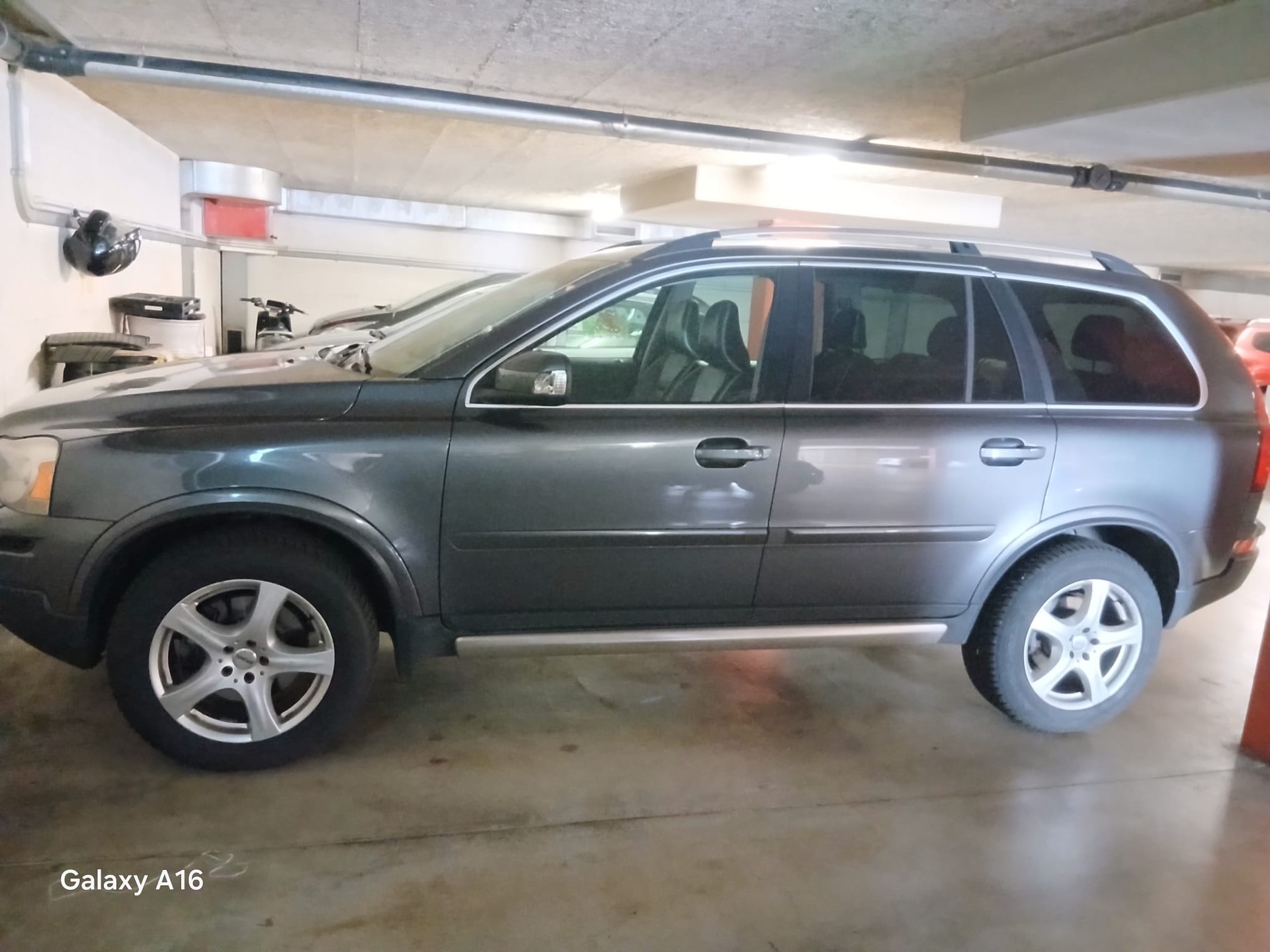 VOLVO 2.4D5 Sport 7P. AWD-image-0