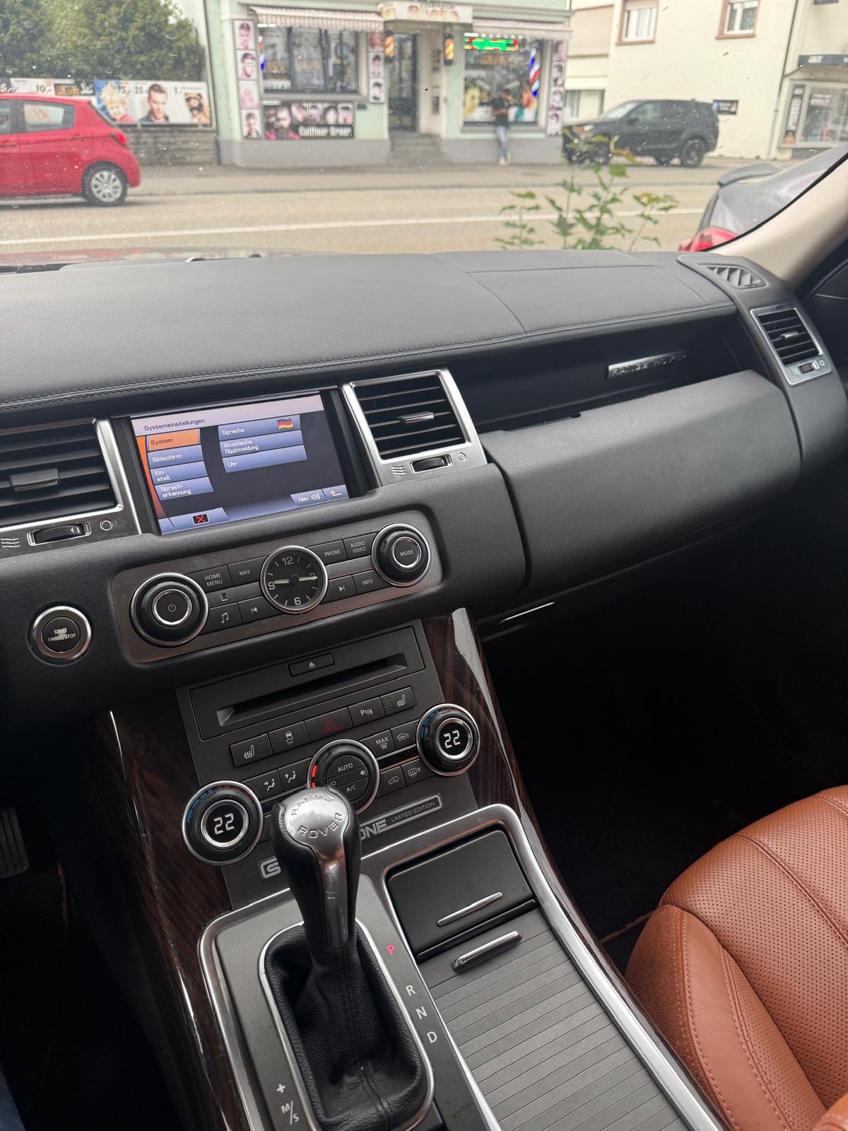 LAND ROVER Range Rover Sport 3.0 TDV6 Autobiography Automatic-image-7