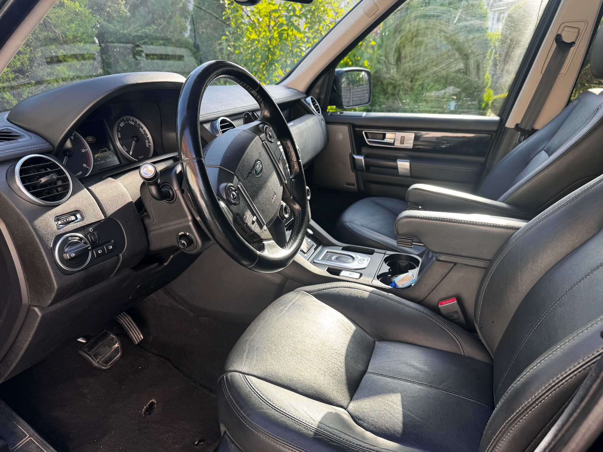 LAND ROVER 3.0 SDV6 256 HSE-image-3