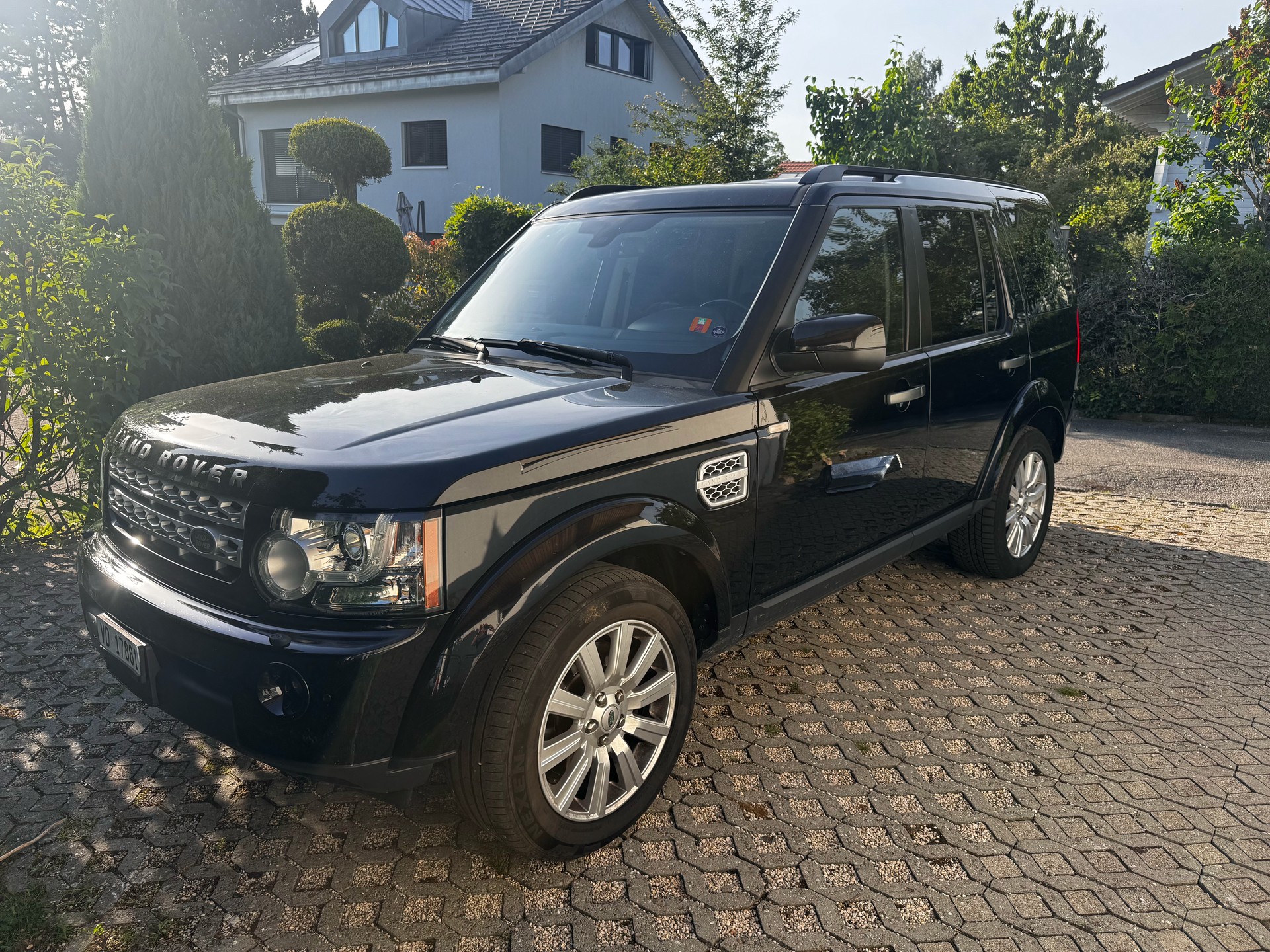 LAND ROVER 3.0 SDV6 256 HSE-image-0