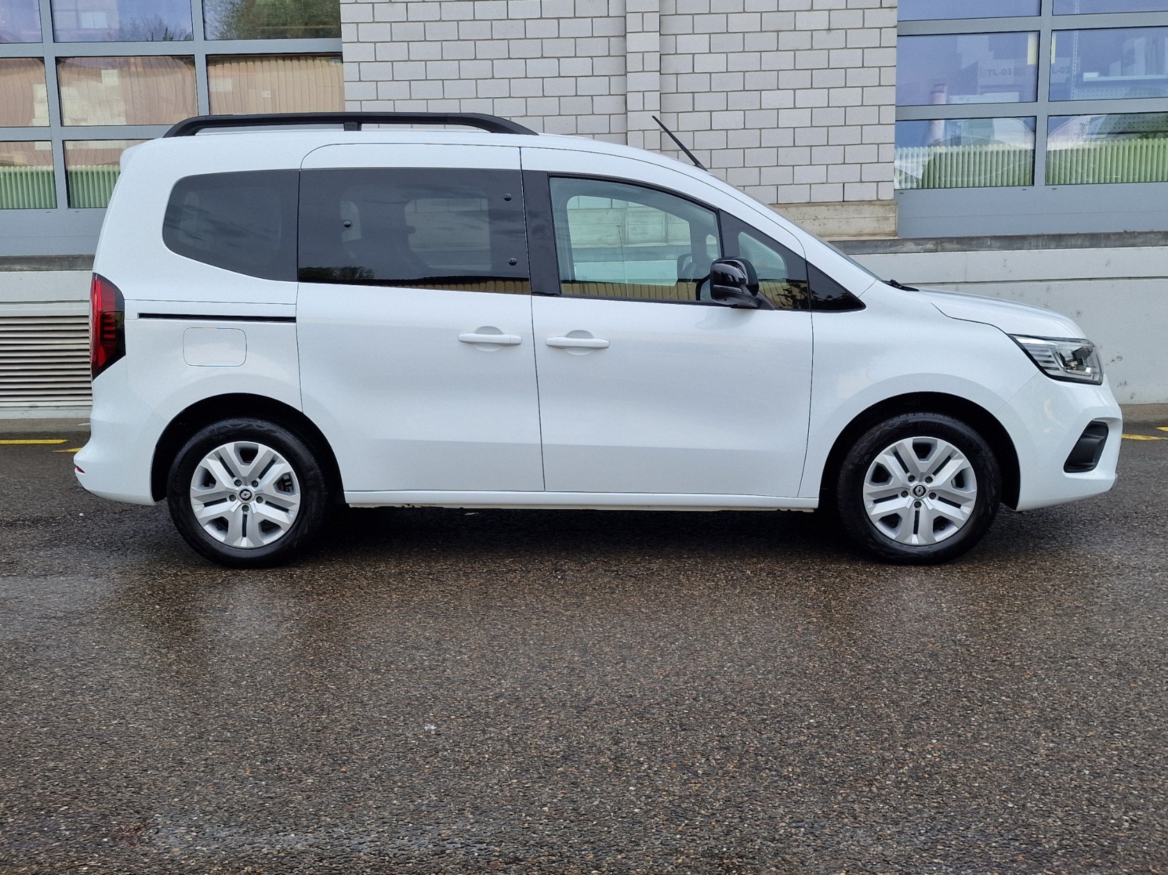 RENAULT Kangoo 1.3 TCe 100 PF Equilibre-image-3