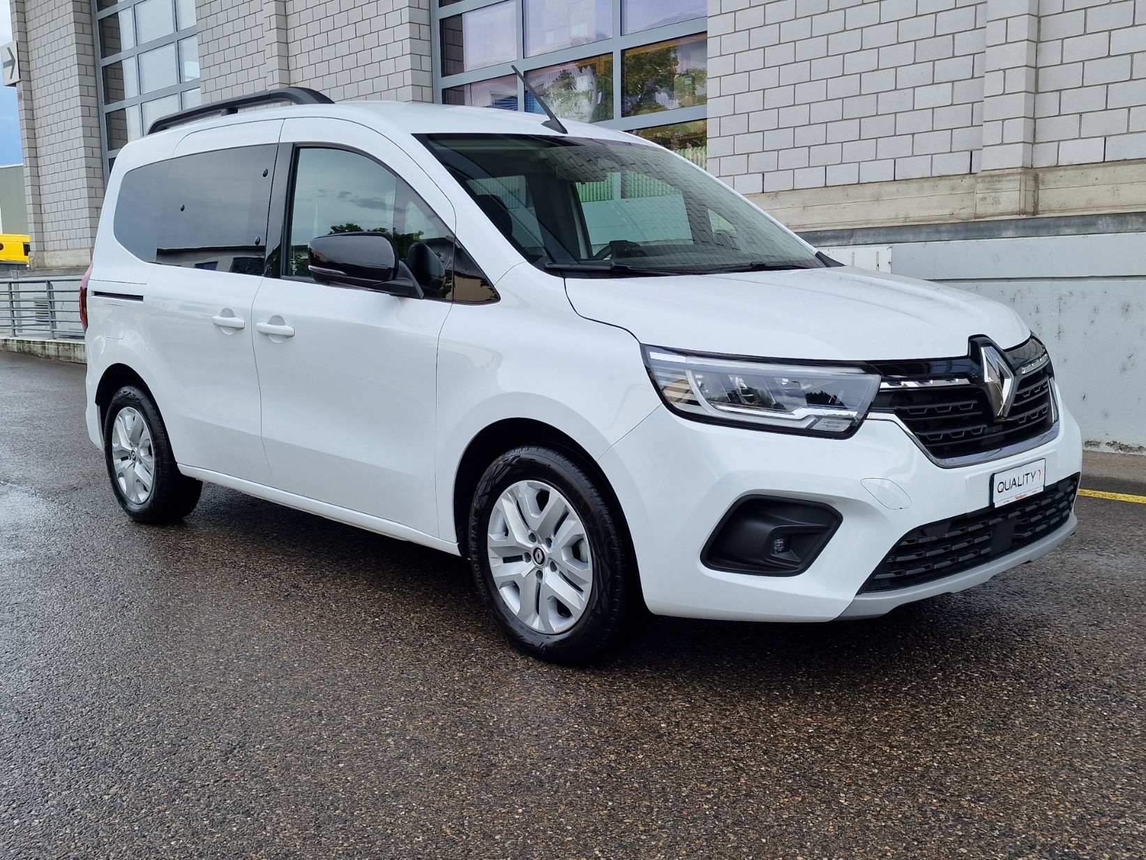 RENAULT Kangoo 1.3 TCe 100 PF Equilibre-image-0