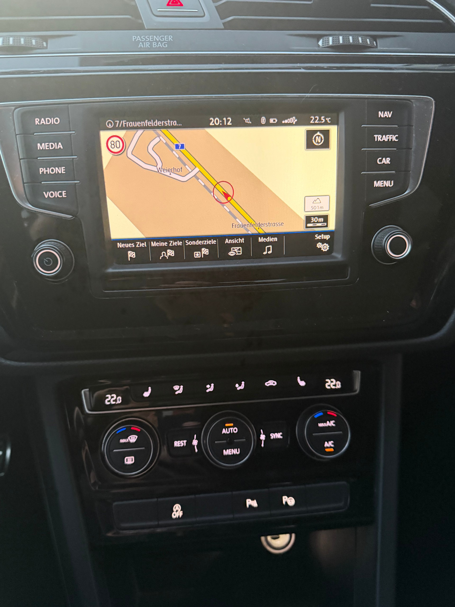 VW Touran 1.4 TSI BlueMotion Technology Sound-image-14