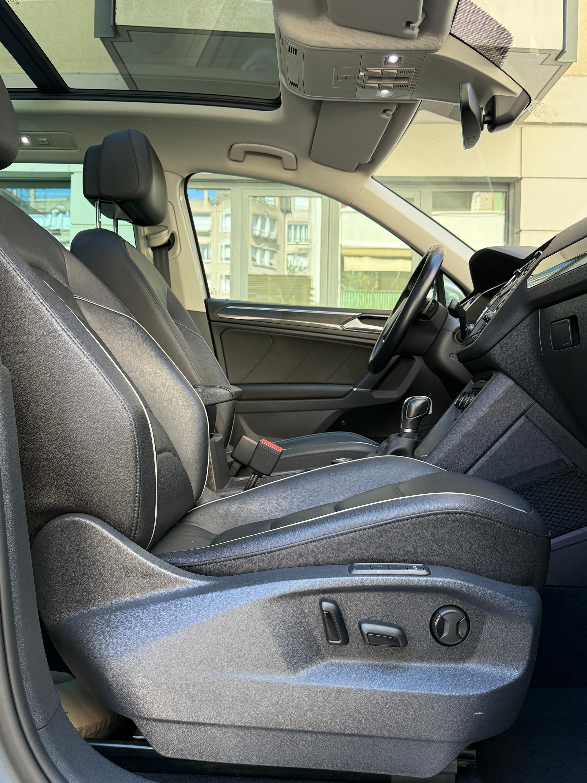 VW Tiguan 2.0TSI Highline 4Motion DSG-image-12